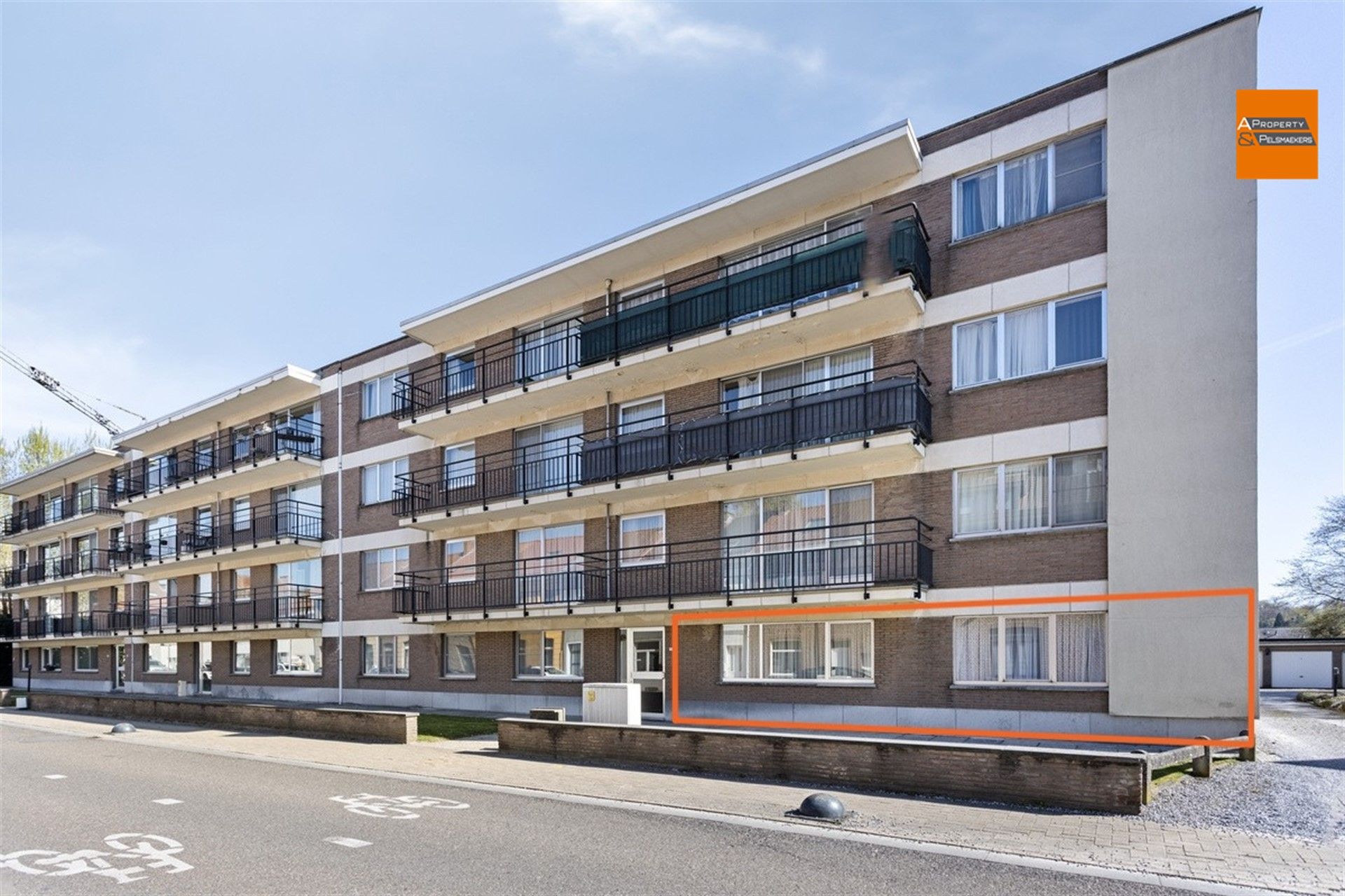 Appartement foto {{pictureIndex}}