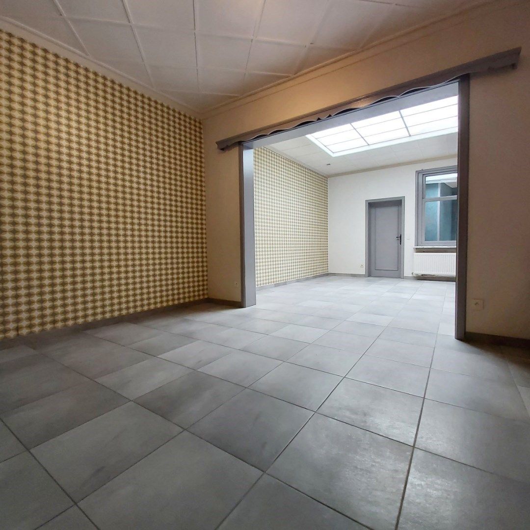 Gezellige woning met 4 slaapkamers - centrum Izegem. foto 5