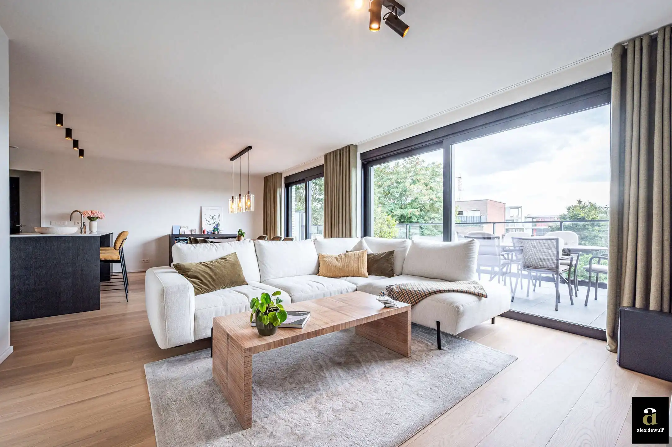 Recent appartement met groot terras, centrum Waregem [Stationsstraat]. foto 7