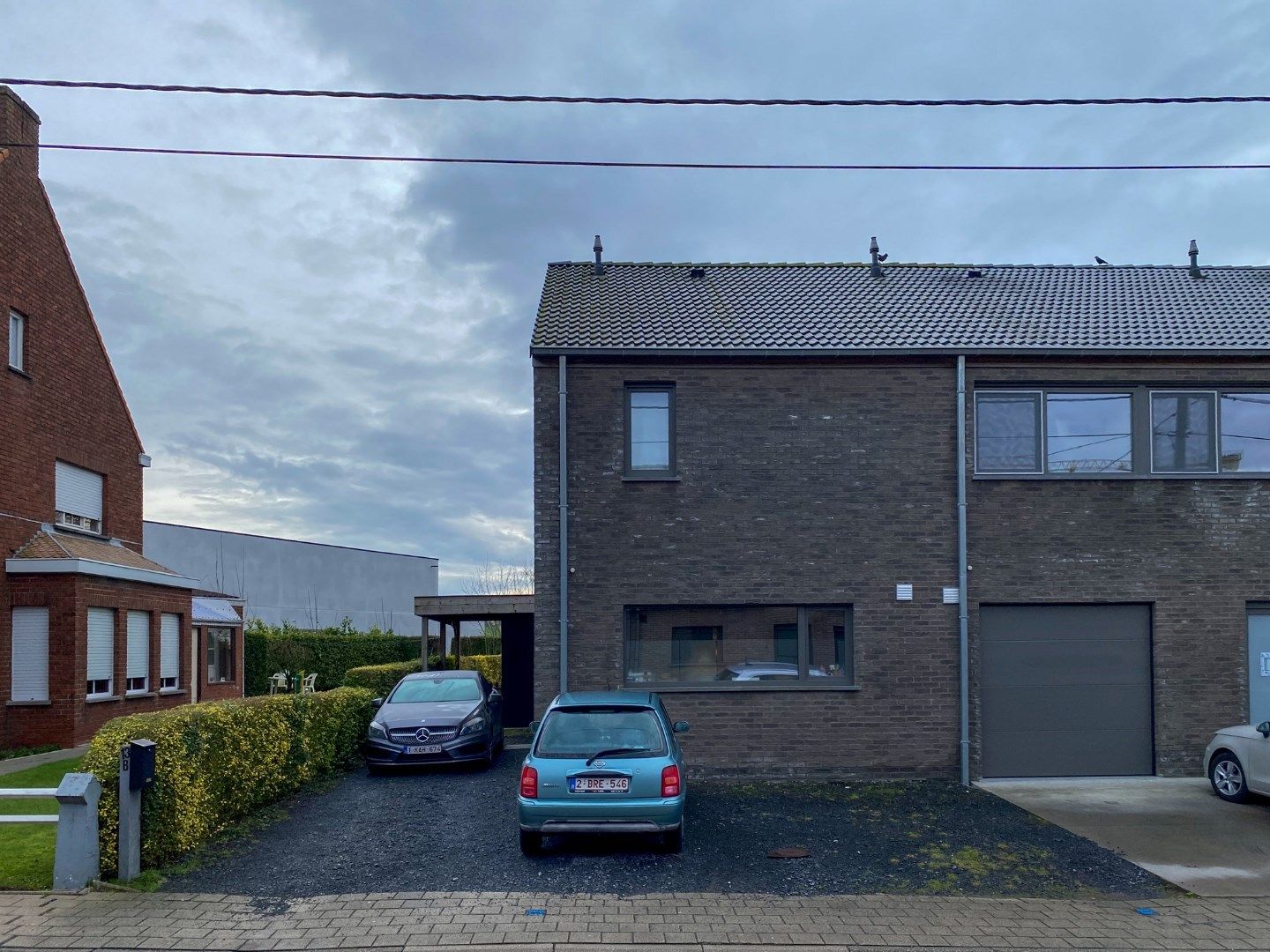 Recente woning met 3 slaapkamers, carport en tuin. foto 20