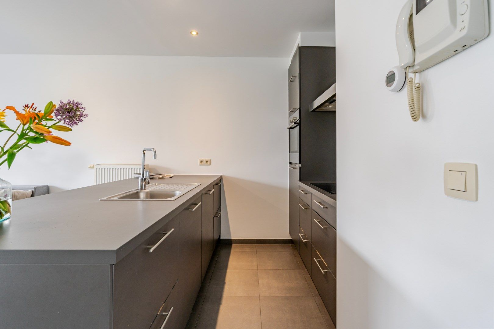 Recent 2-slaapkamerappartement (label A) op zeer gunstige ligging te Mariakerke foto 9