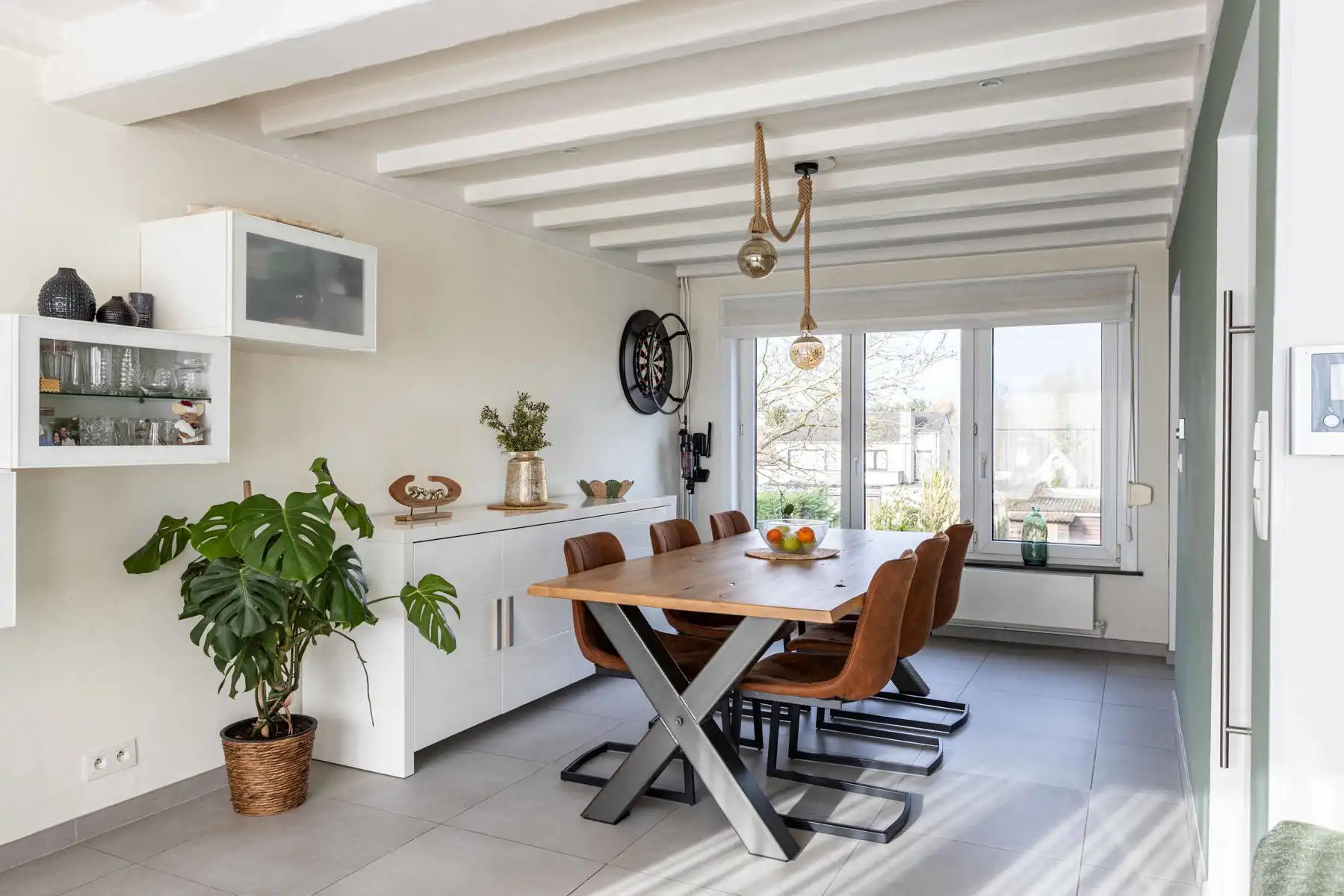 Gerenoveerde bel-etage woning met garage in rustige woonwijk. foto 8