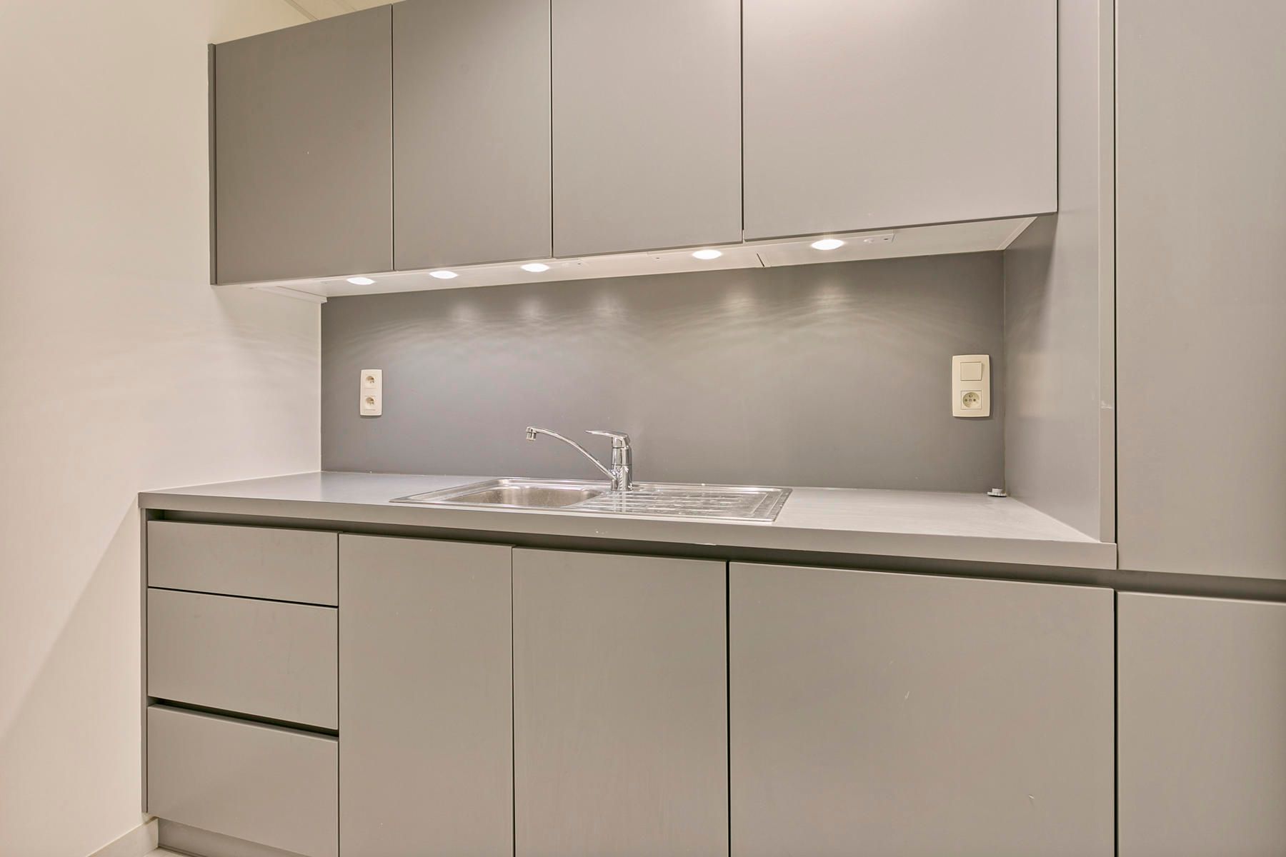 1ste verdieping van gebouw B foto 15