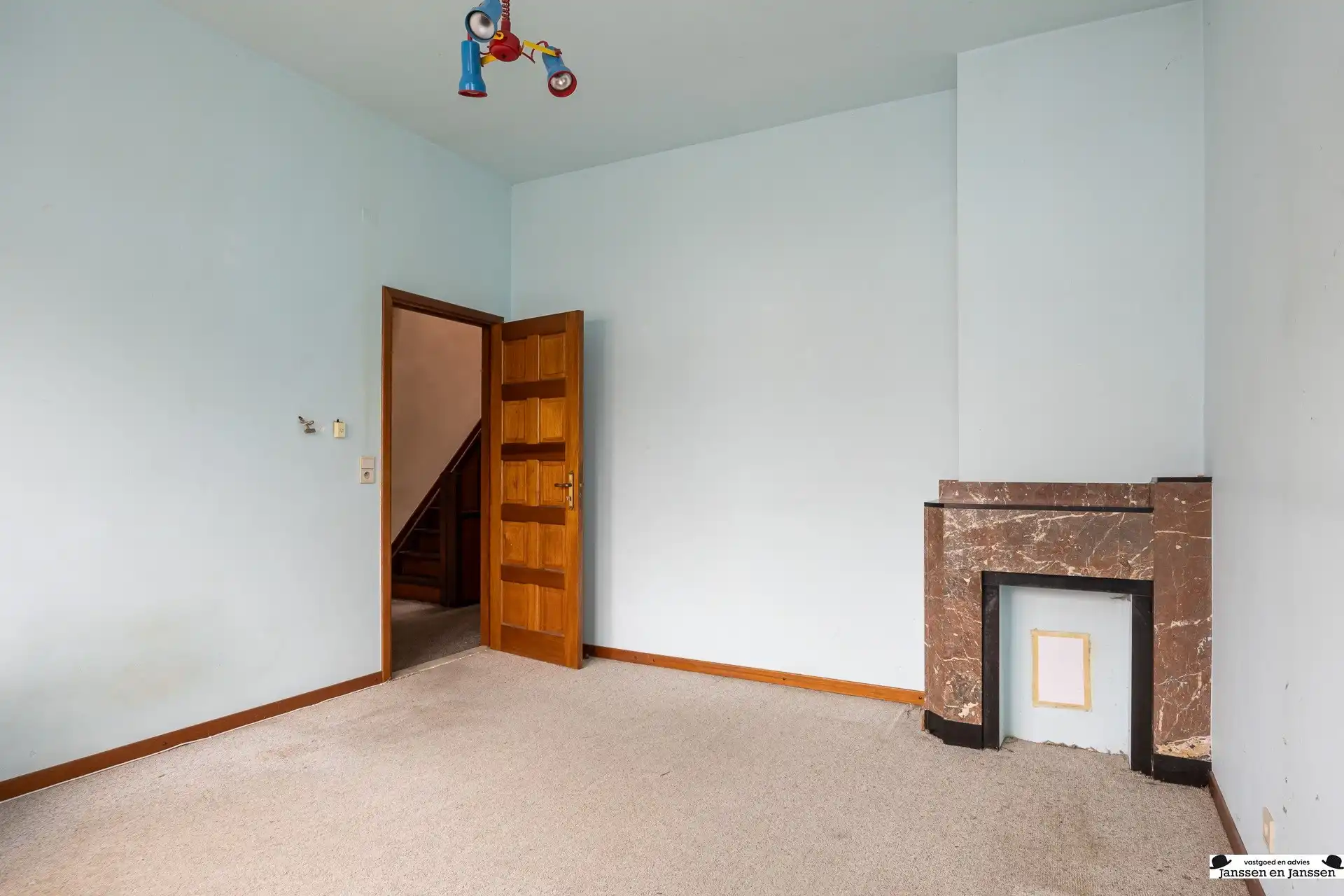 Te renoveren woning met 6à8 slaapkamers, garage en tuin! foto 10