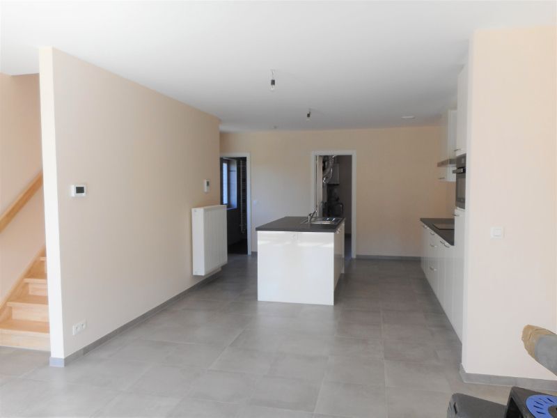 Instapklaar duplexappartement met 2 ruime slpks,  ruim terras (18m²), ondergrondse autostpl + kelder foto 7