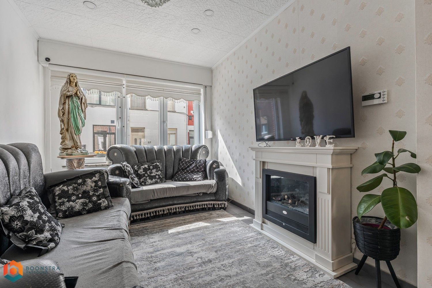 Instapklare woning met 3 slpkrs en garage foto 3