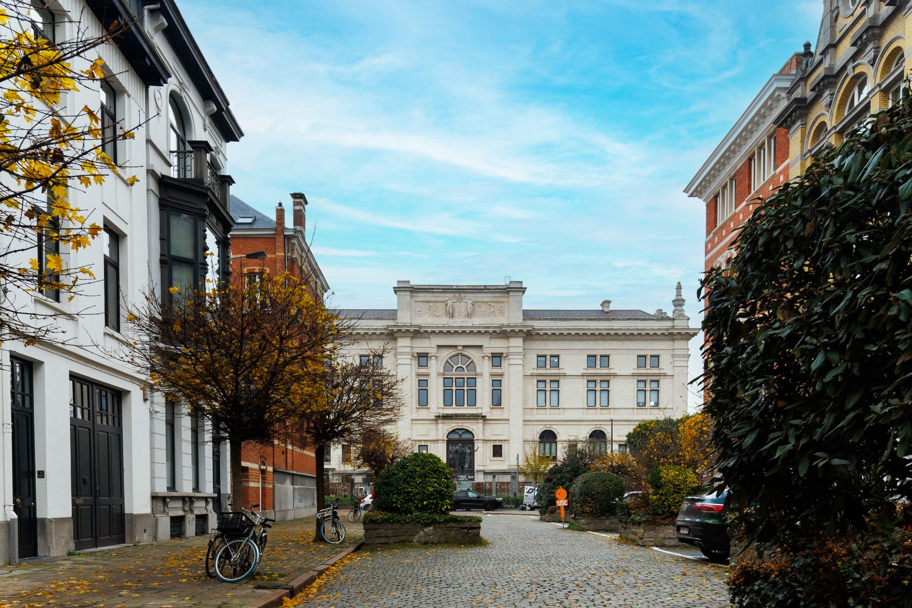 Luxueus gerenoveerde herenwoning op het bruisende Zuid foto 2