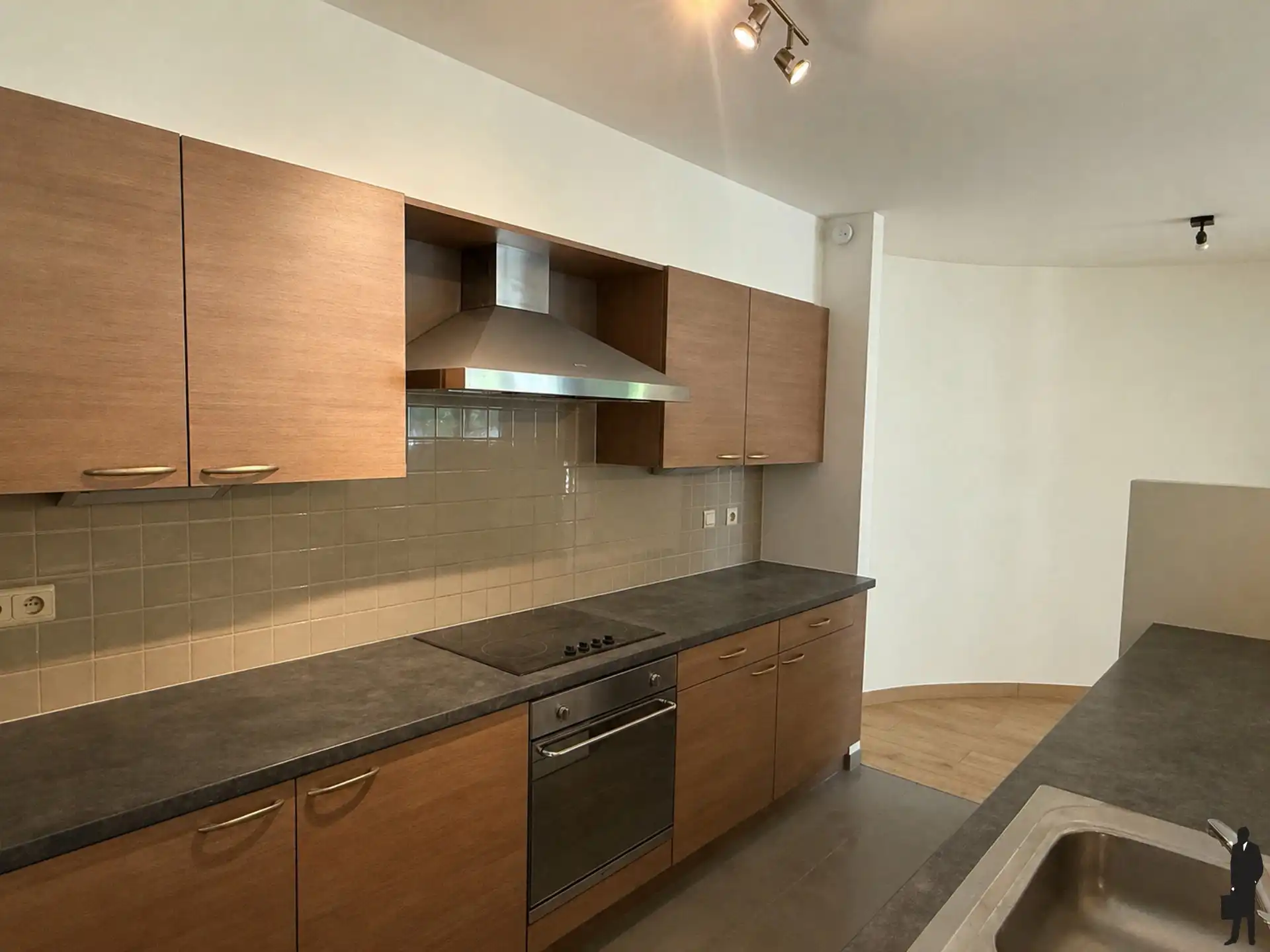 Instapklaar en lichtrijk 3-slaapkamer appartement met terras&nbsp; foto 2