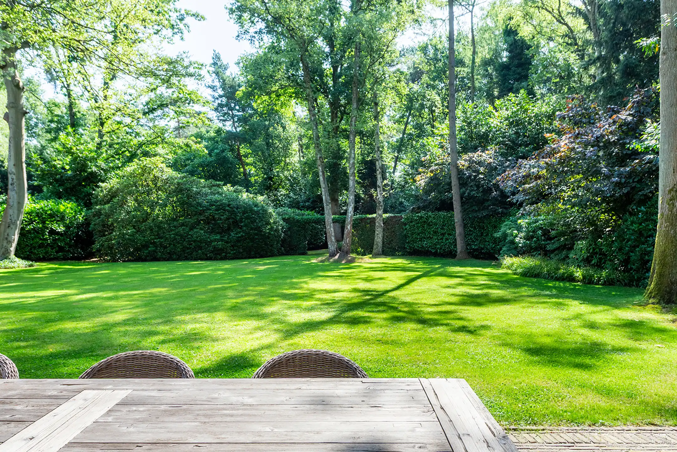 Charmante klasse-villa met rieten dak in bosrijke omgeving foto 21