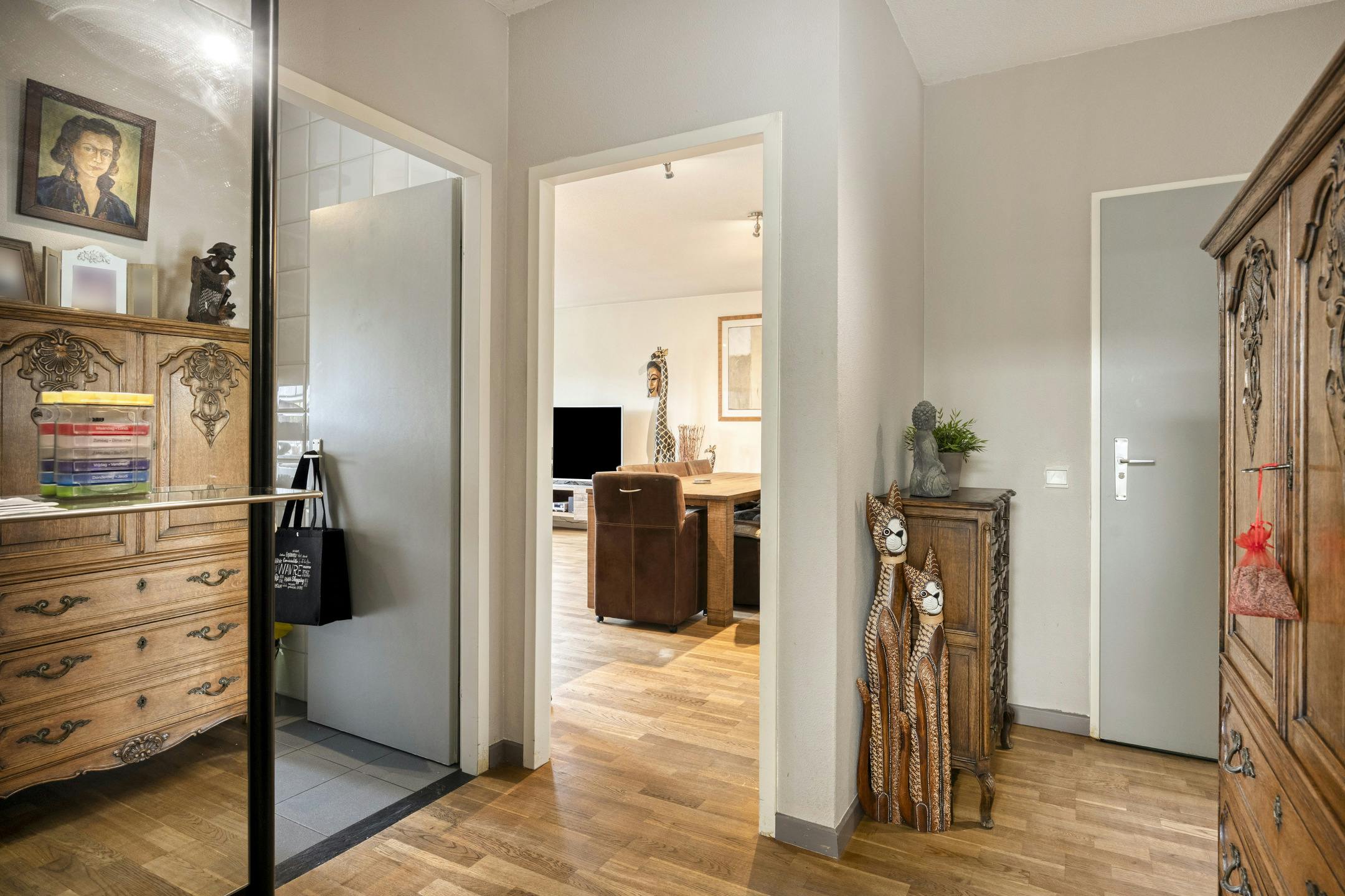 Ruim appartement met 2 (+1) slaapkamers te koop foto 2