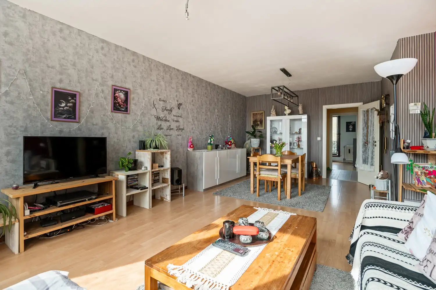 Appartement op de eerste verdieping met terras (26 m²) in het centrum van Oelegem! foto 5