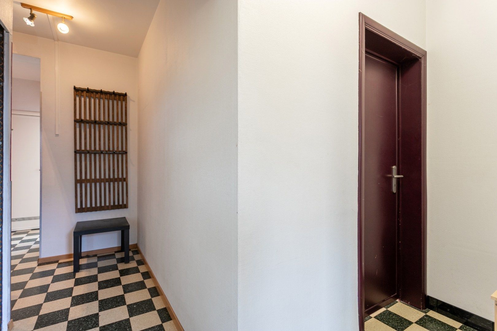 App 200m² met 3 slpks, terras en autostaanplaats te Halle foto 14