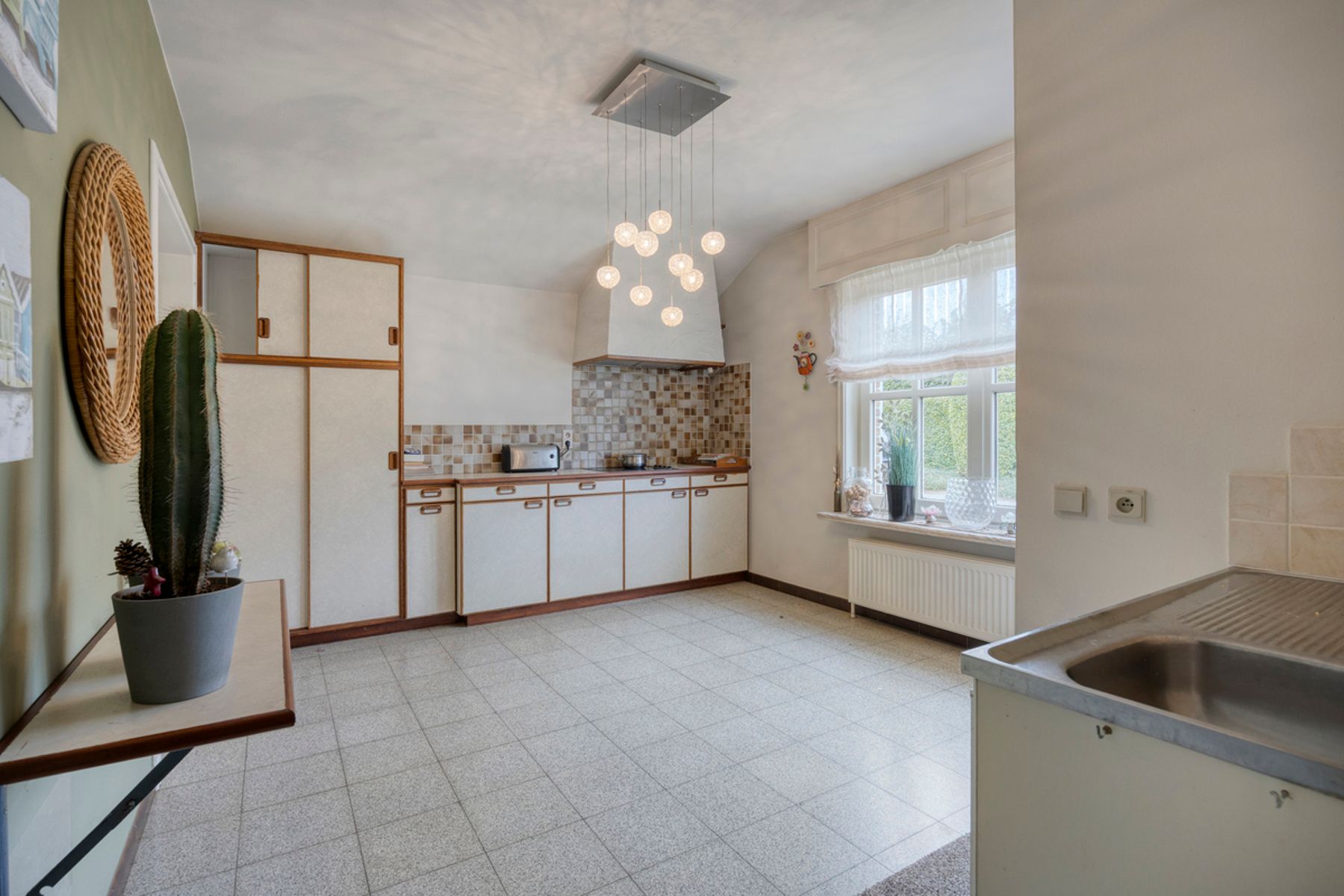 Exclusieve villa met grote loodsen combineer werken en wonen foto 19
