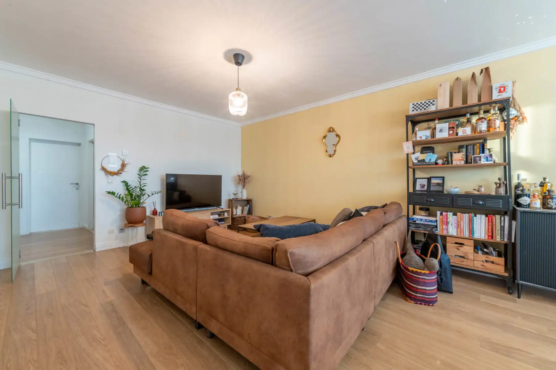 Instapklaar appartement met ondergrondse parking. foto 4