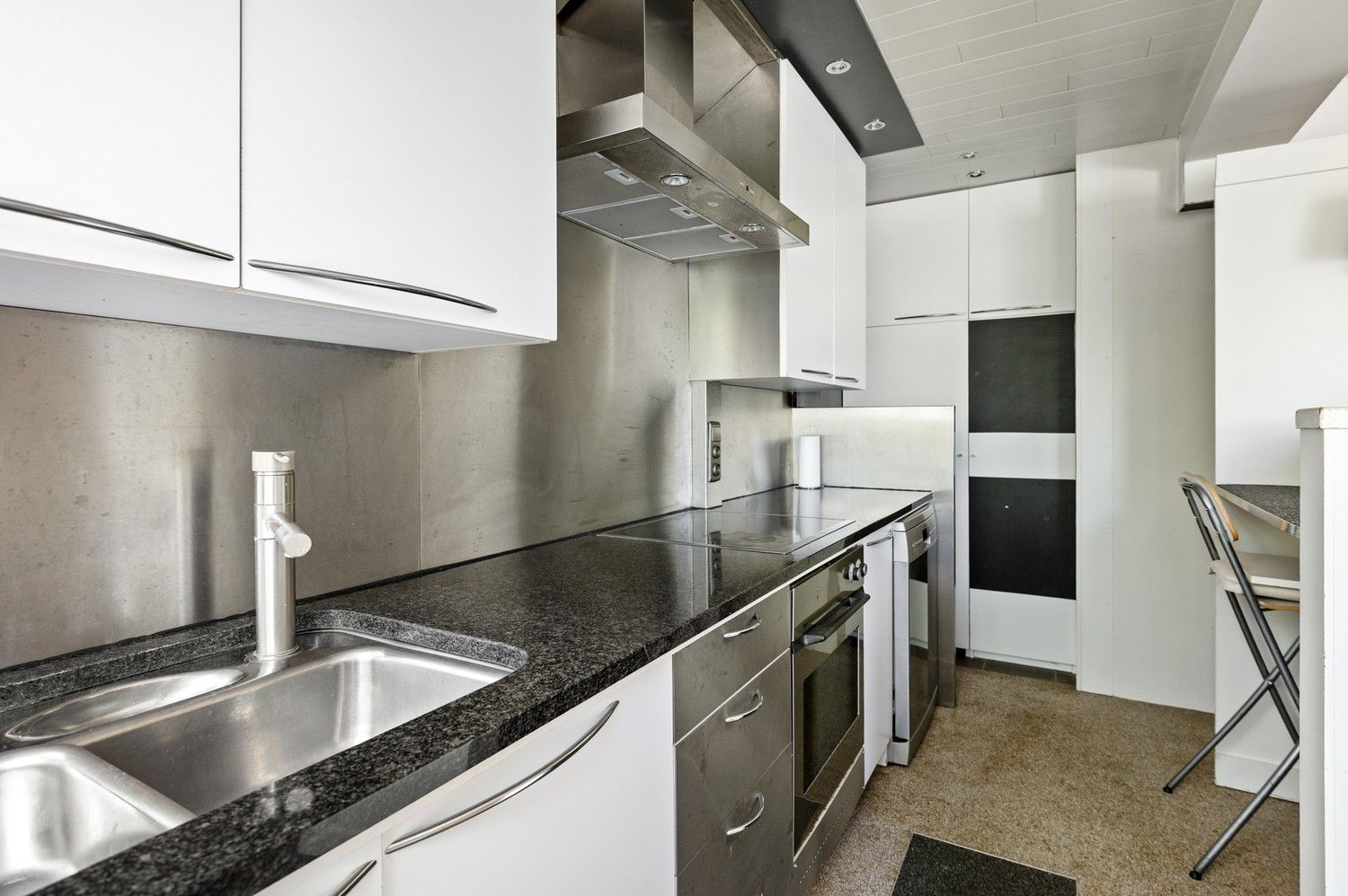 Verzorgd appartement op toplocatie met 2 slaapkamers in Deurne Zuid! foto 7