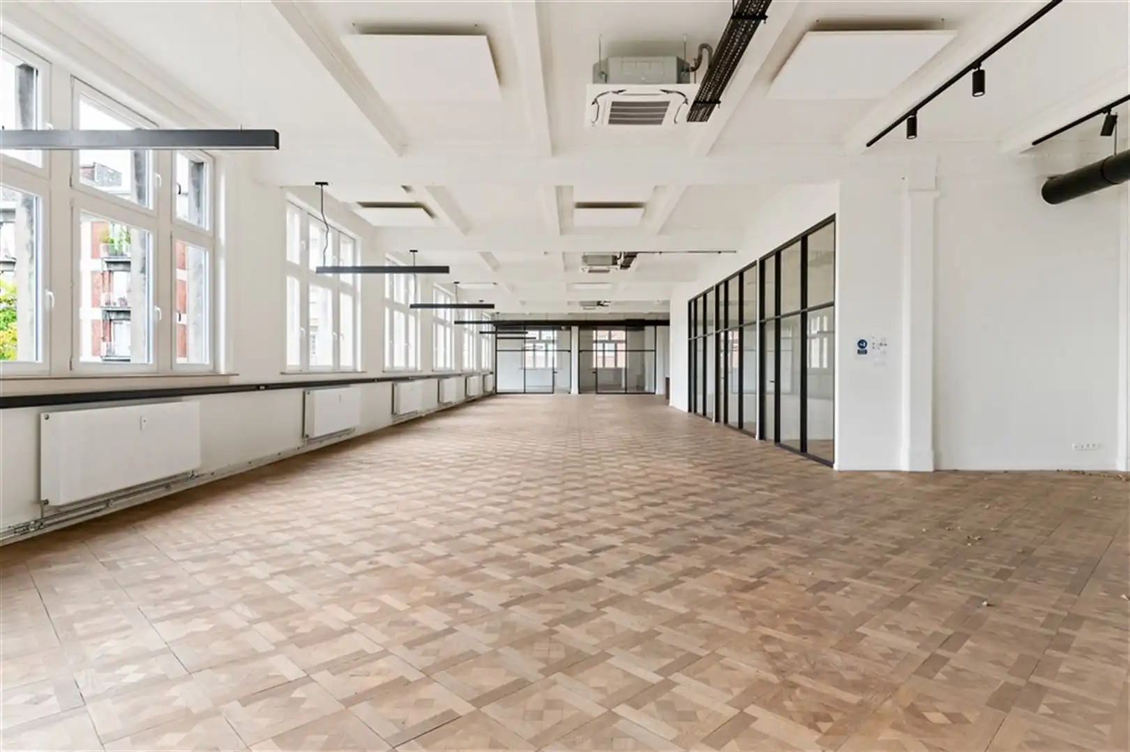 Instapklaar kantoor te huur op unieke locatie - 579m² foto 5
