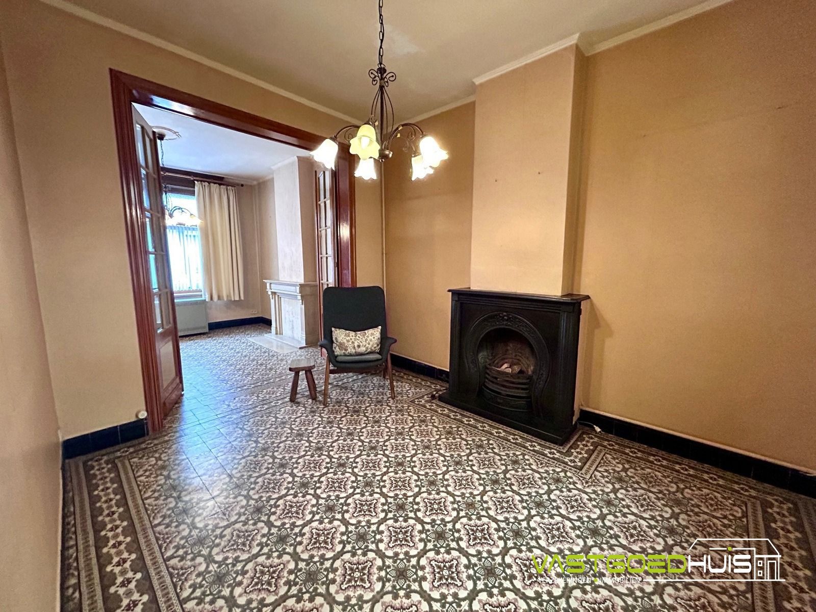 Karaktervolle gezinswoning met authentieke details in Ninove foto 12