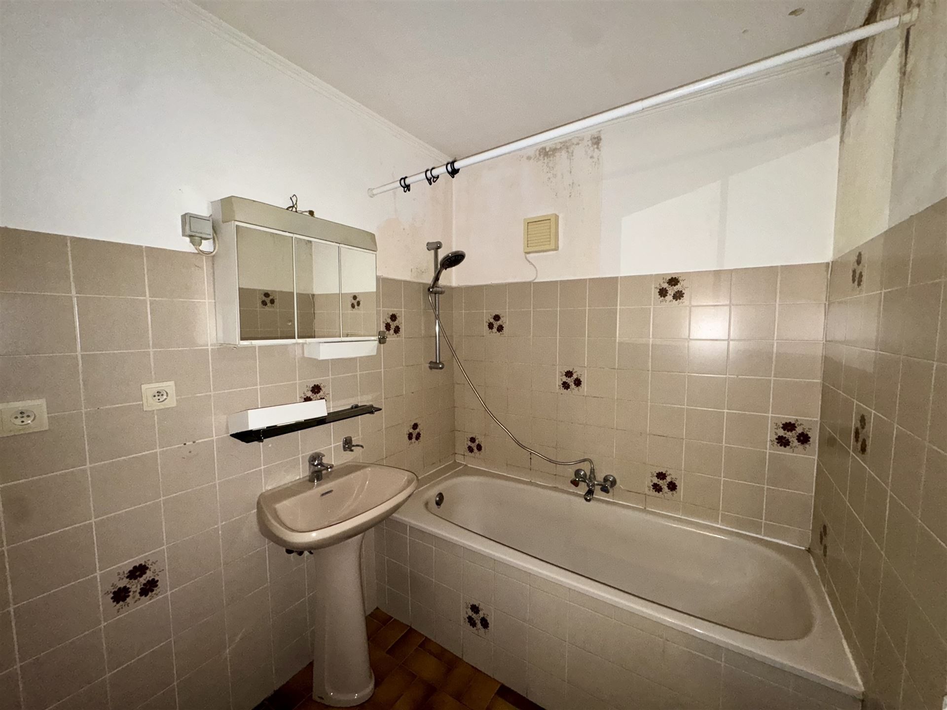 Twee-slaapkamerappartement op rustige, centrale ligging in Maasmechelen foto 8