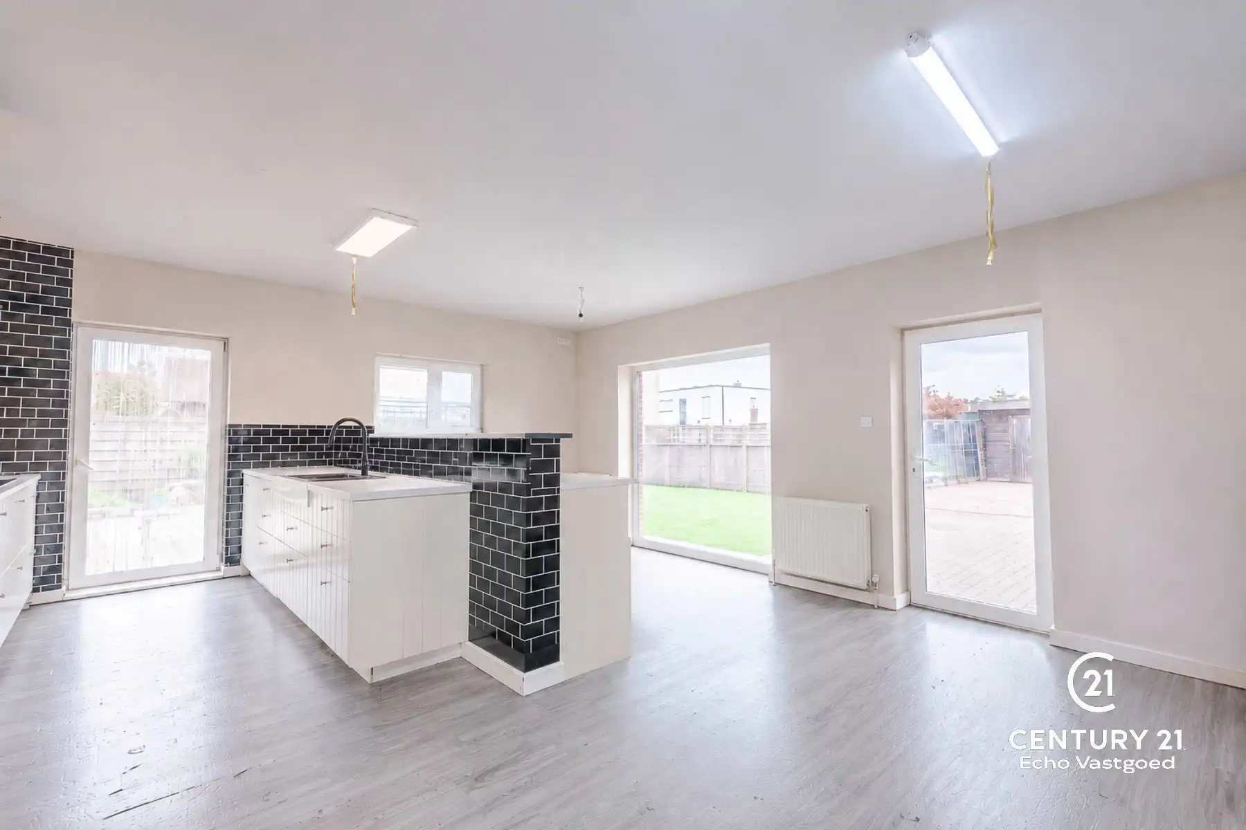 ruime woning met 4 slaapkamers op een fraai hoekperceel  foto 6