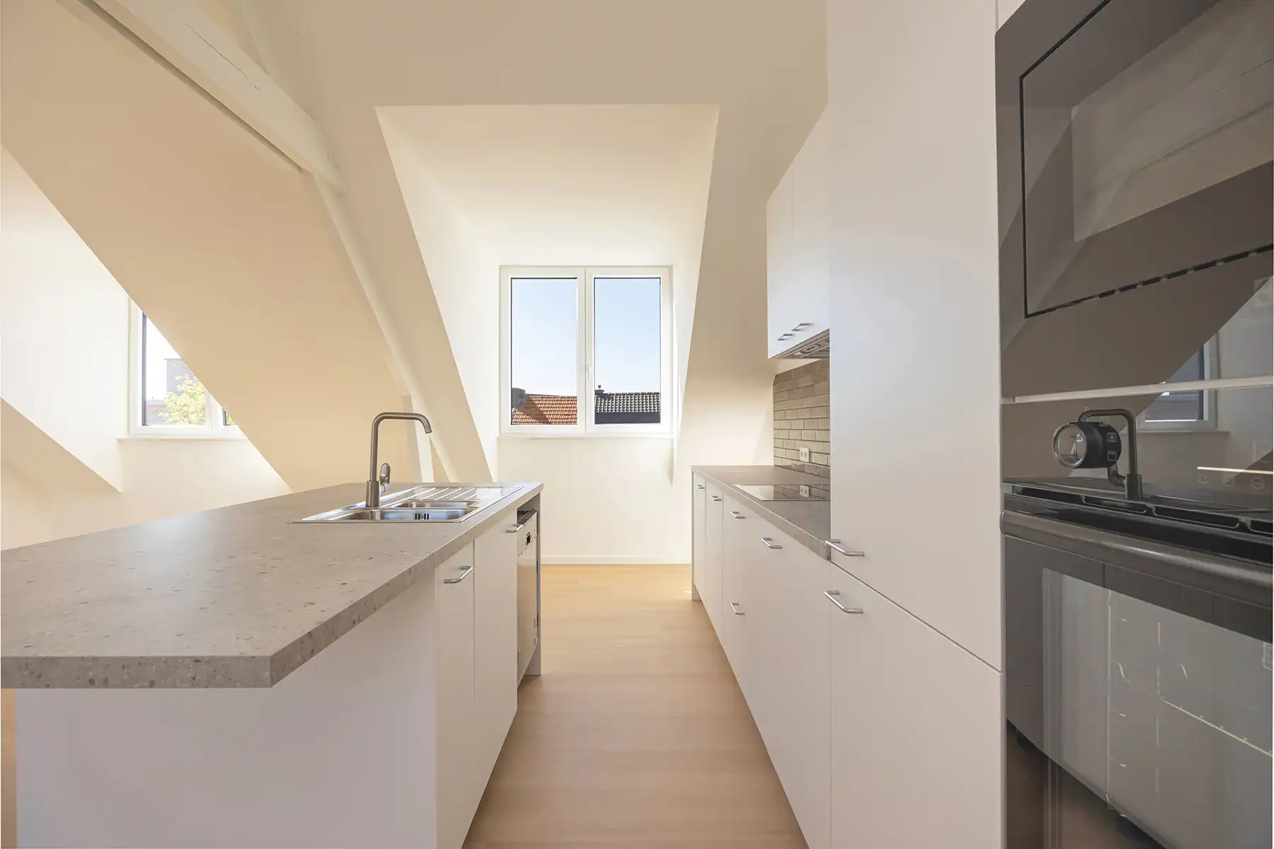 Gerenoveerde loft in hartje Ekeren! foto 8