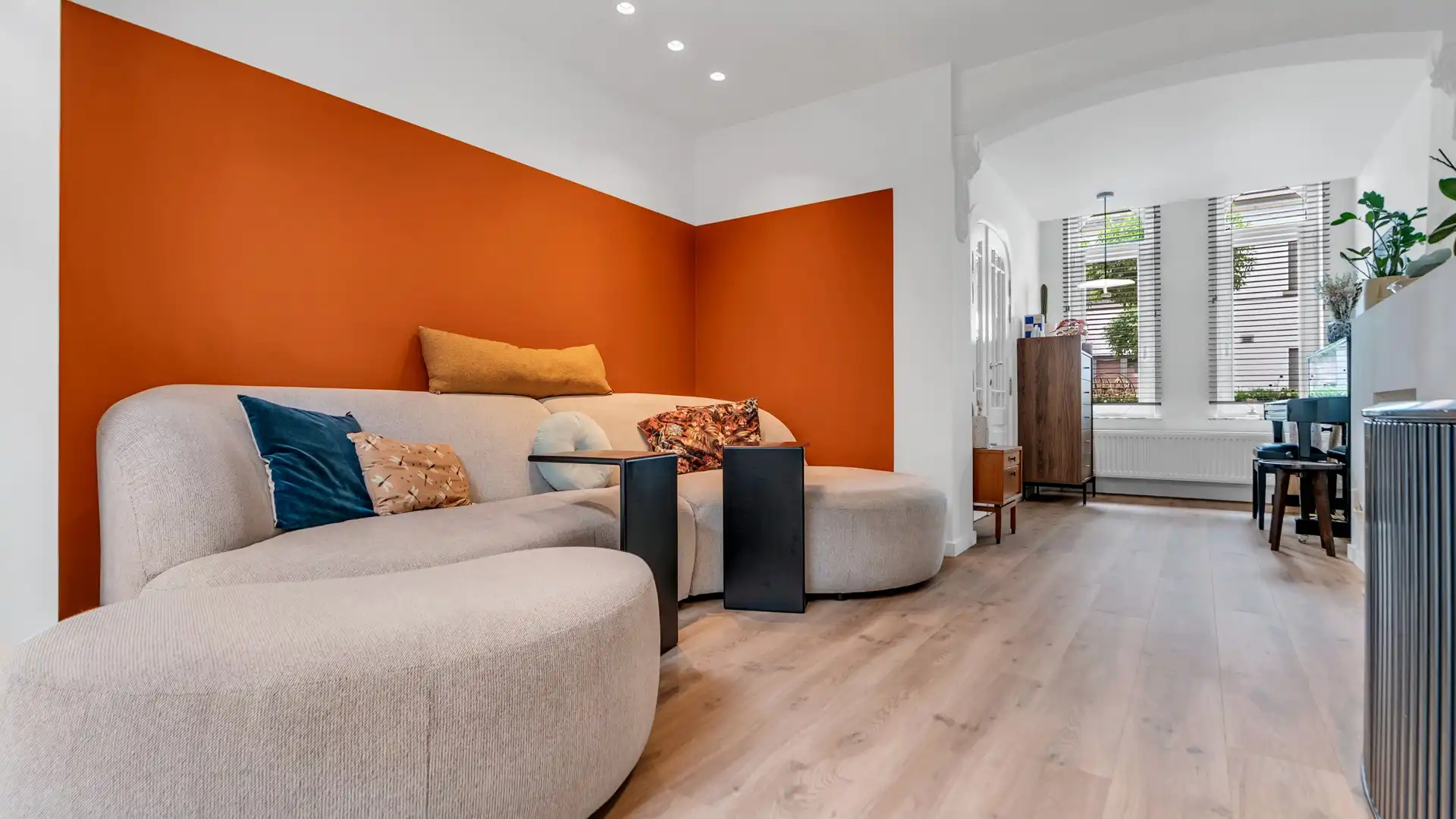 Prachtig herenhuis binnen de grote ring van Hasselt foto 9