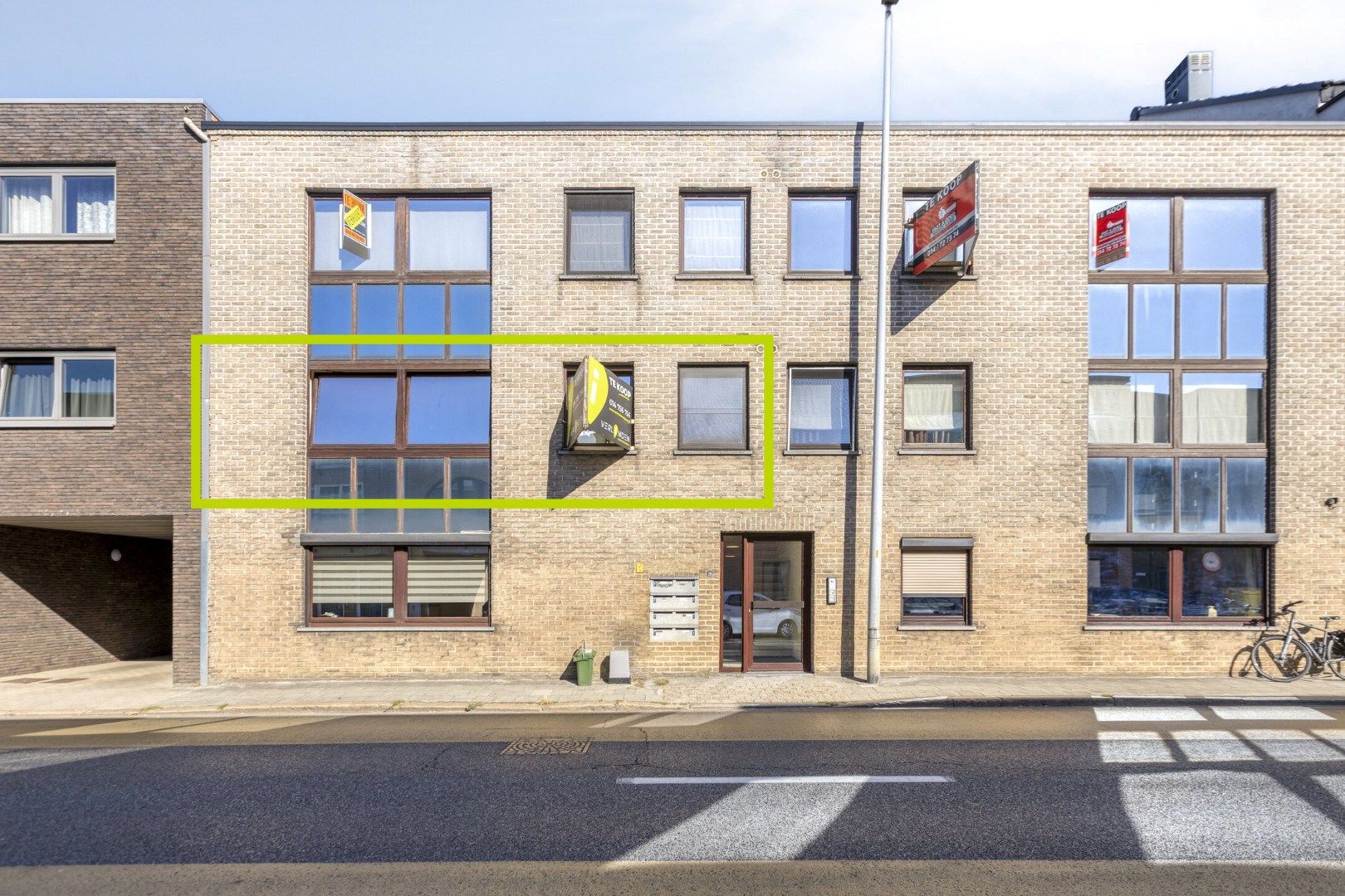 Appartement met 2 slaapkamers en garage nabij het centrum van Mol ! foto 2