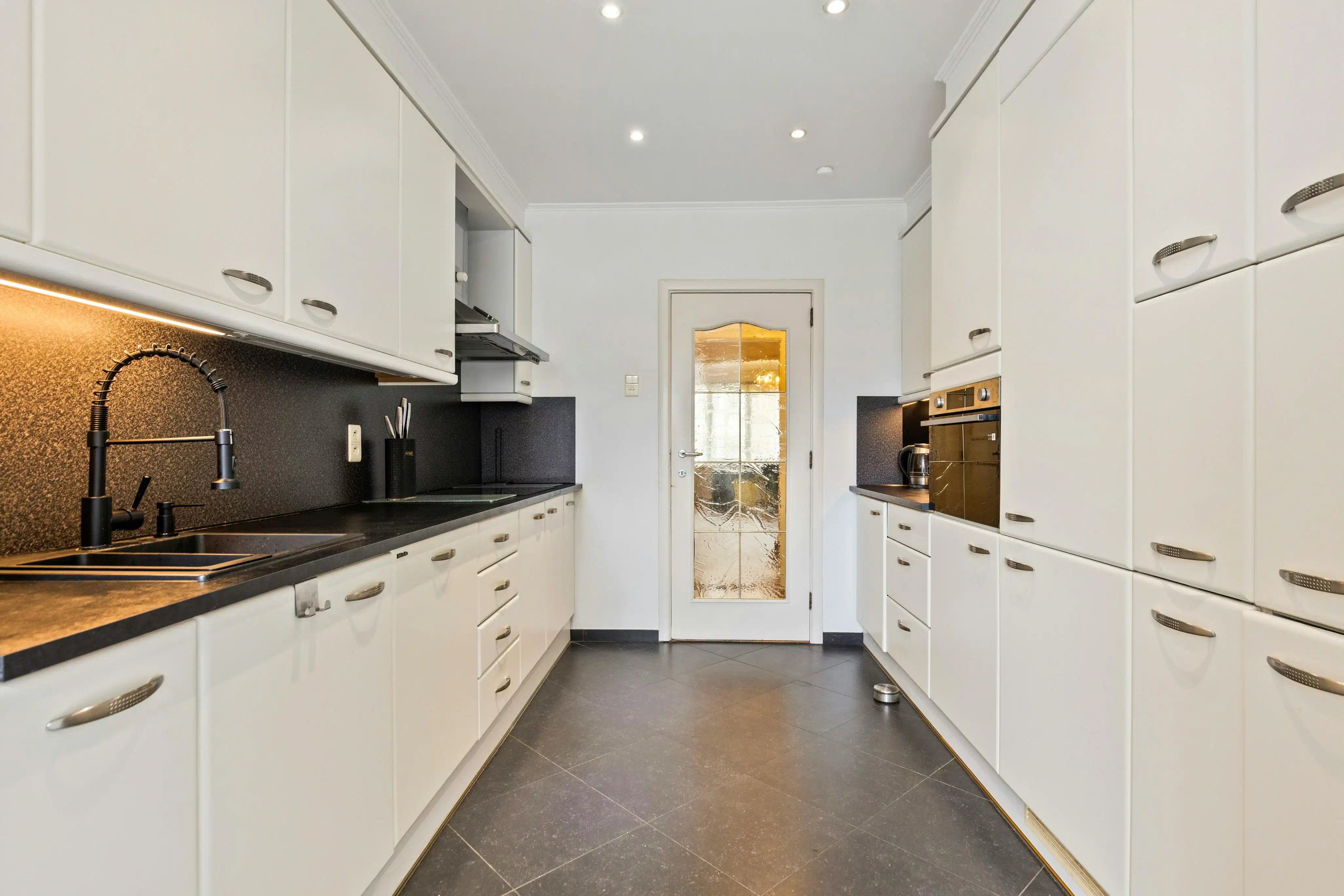 Lichtrijk 2 slaapkamer penthouse te koop bij Stadspark foto 11