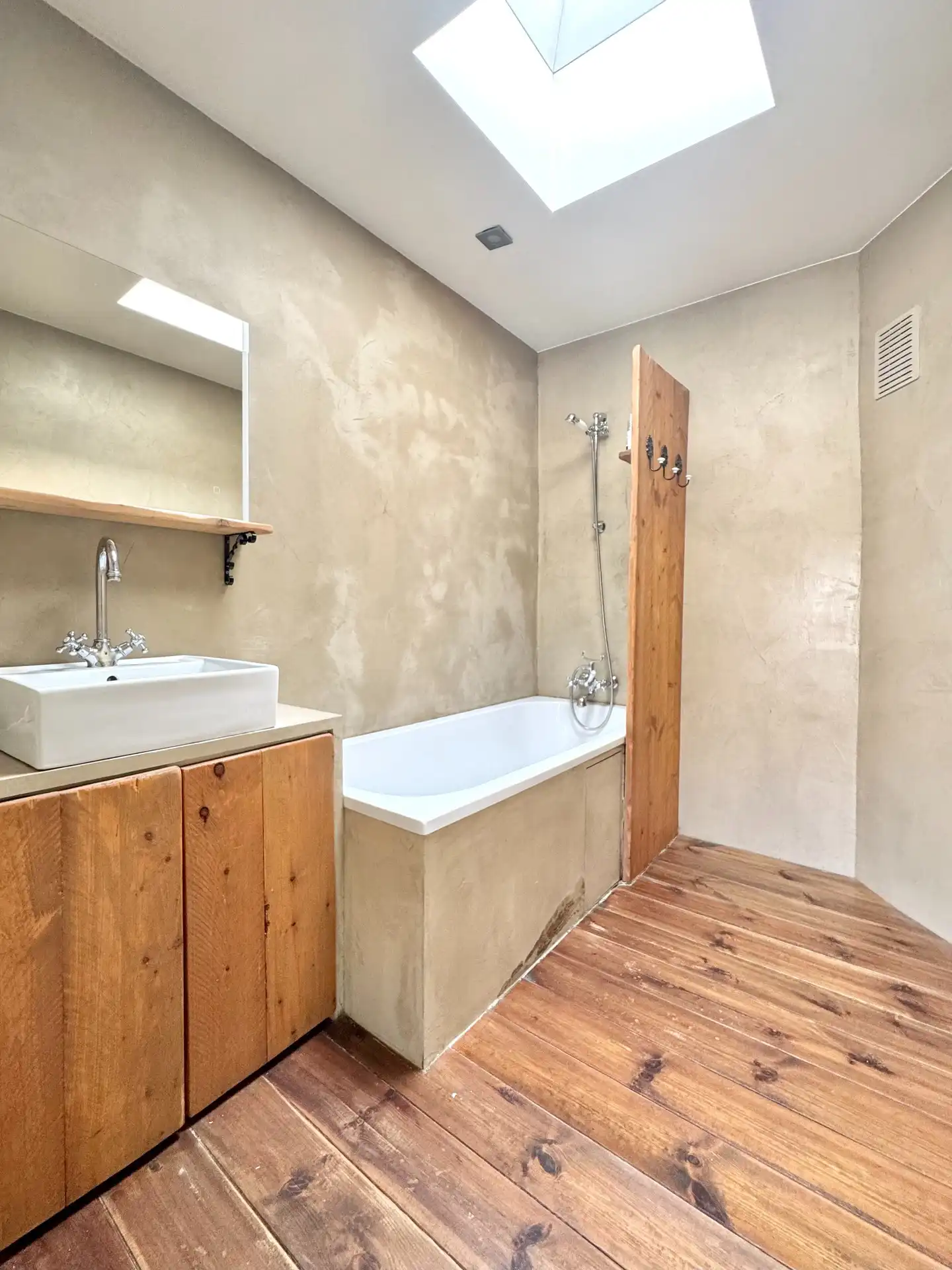 HALFOPEN WONING MET MAGAZIJN OP 562 M² foto 28