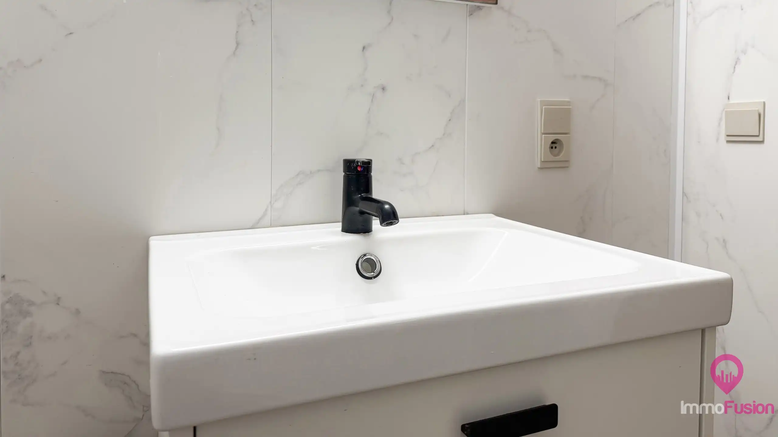 Ideaal gelegen 2-slaapkamerappartement met uitstekende bereikbaarheid! foto 17