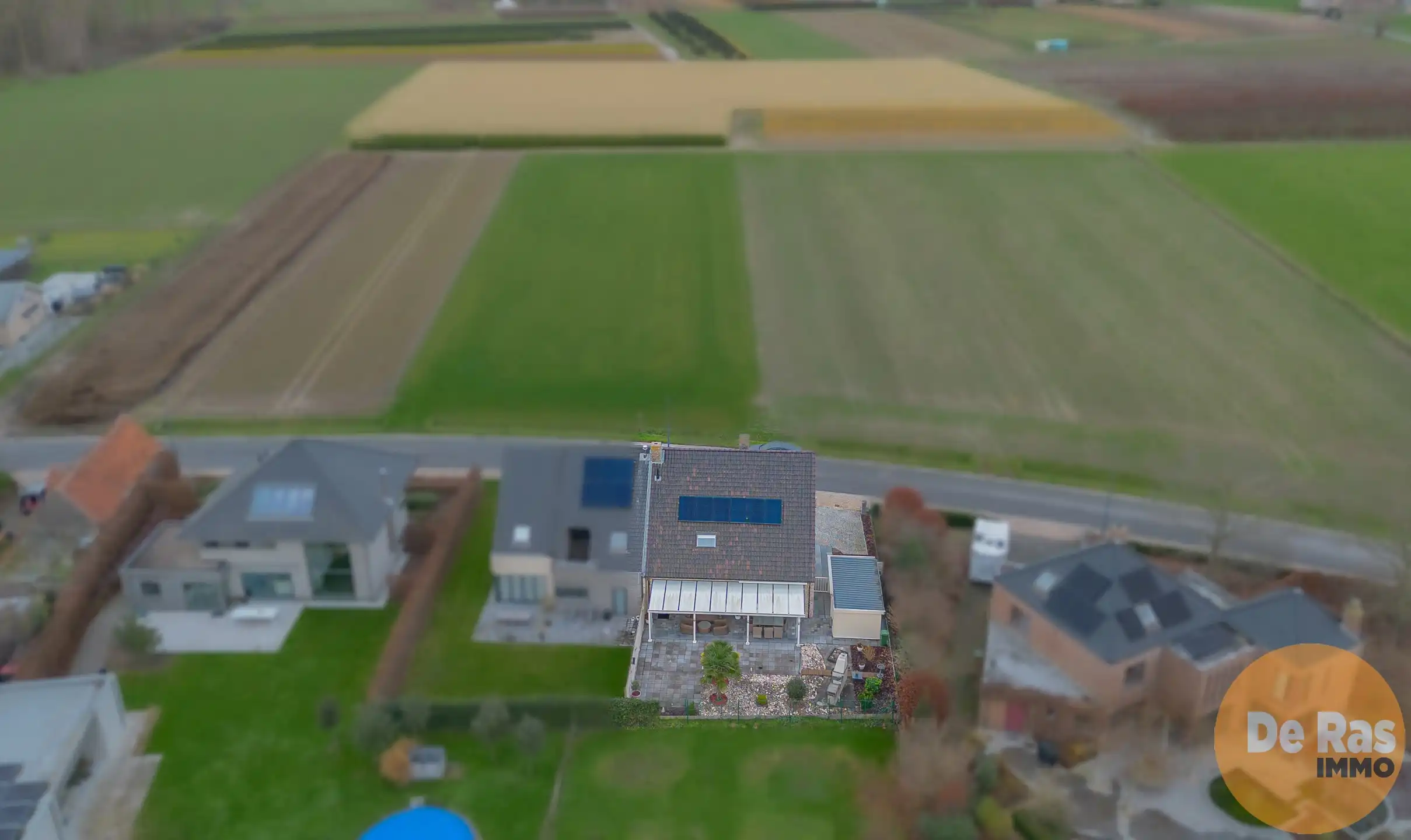 MASSEMEN - Woning met 3 kamers en tuin met prachtig zicht foto 3