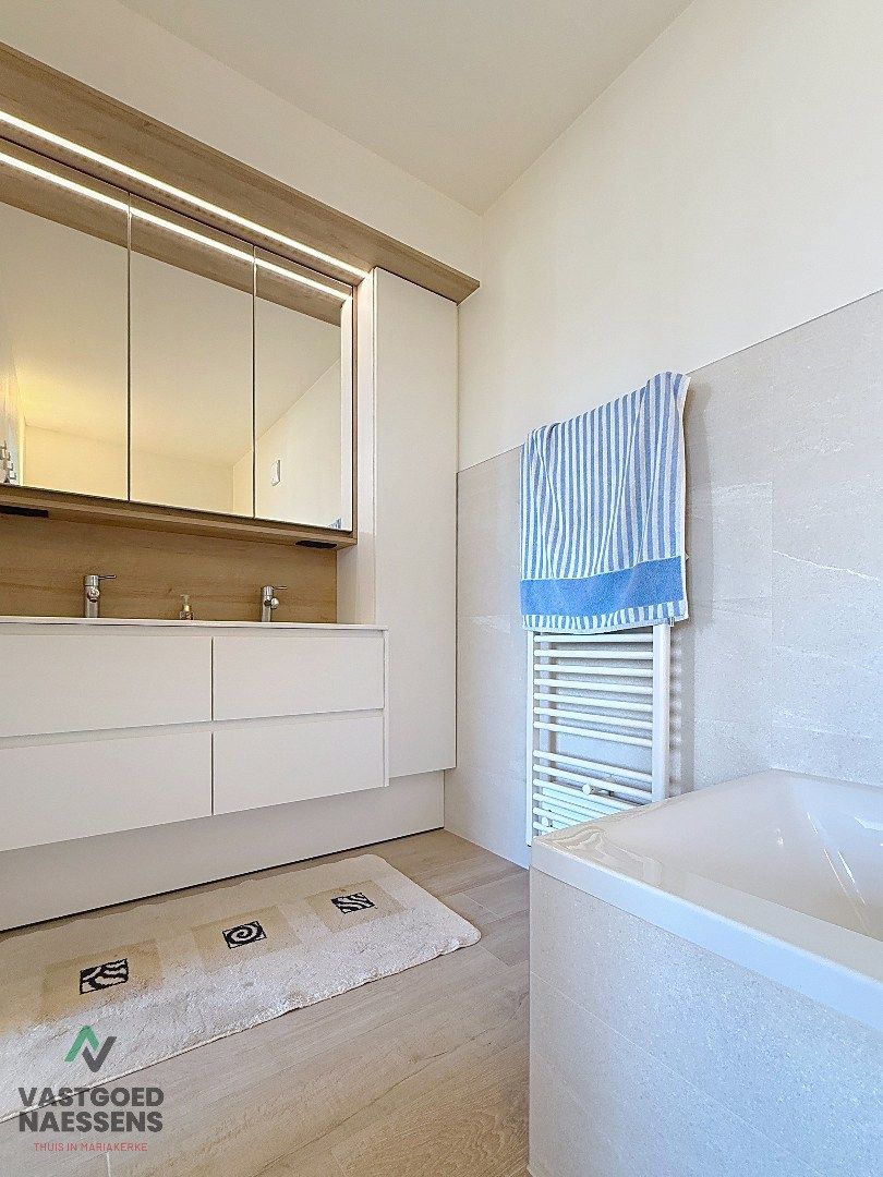 SCHITTEREND VERNIEUWD 3 SLPK APP MET ZICHT OP ZEE EN TERRAS foto 28