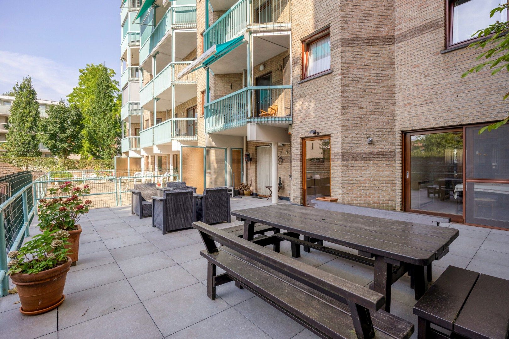 Gelijkvloers appartement met een terras van 50m²,  3 slaapkamers en 2 staanplaatsen in het centrum van Leuven! - bewoonbare opp. 147m²  foto 25