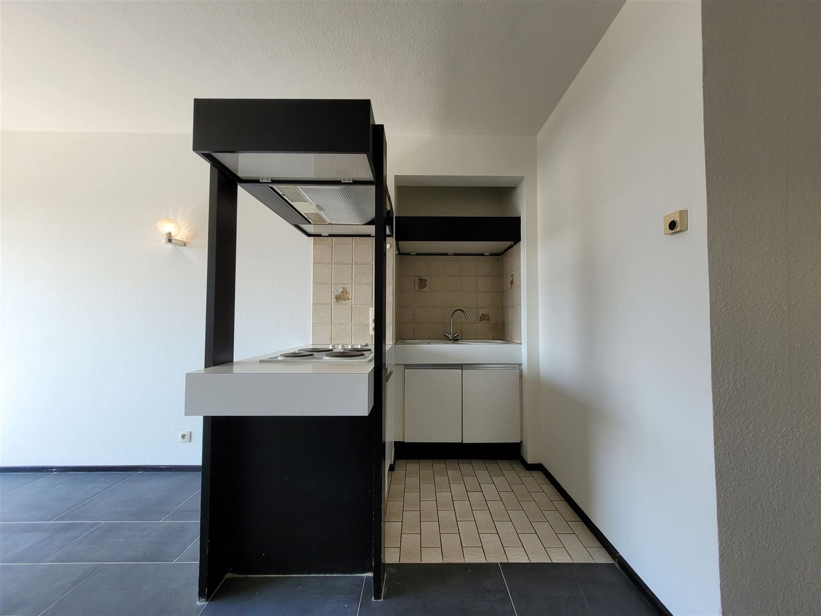 Ongemeubelde studio aan de zonnekant foto 3