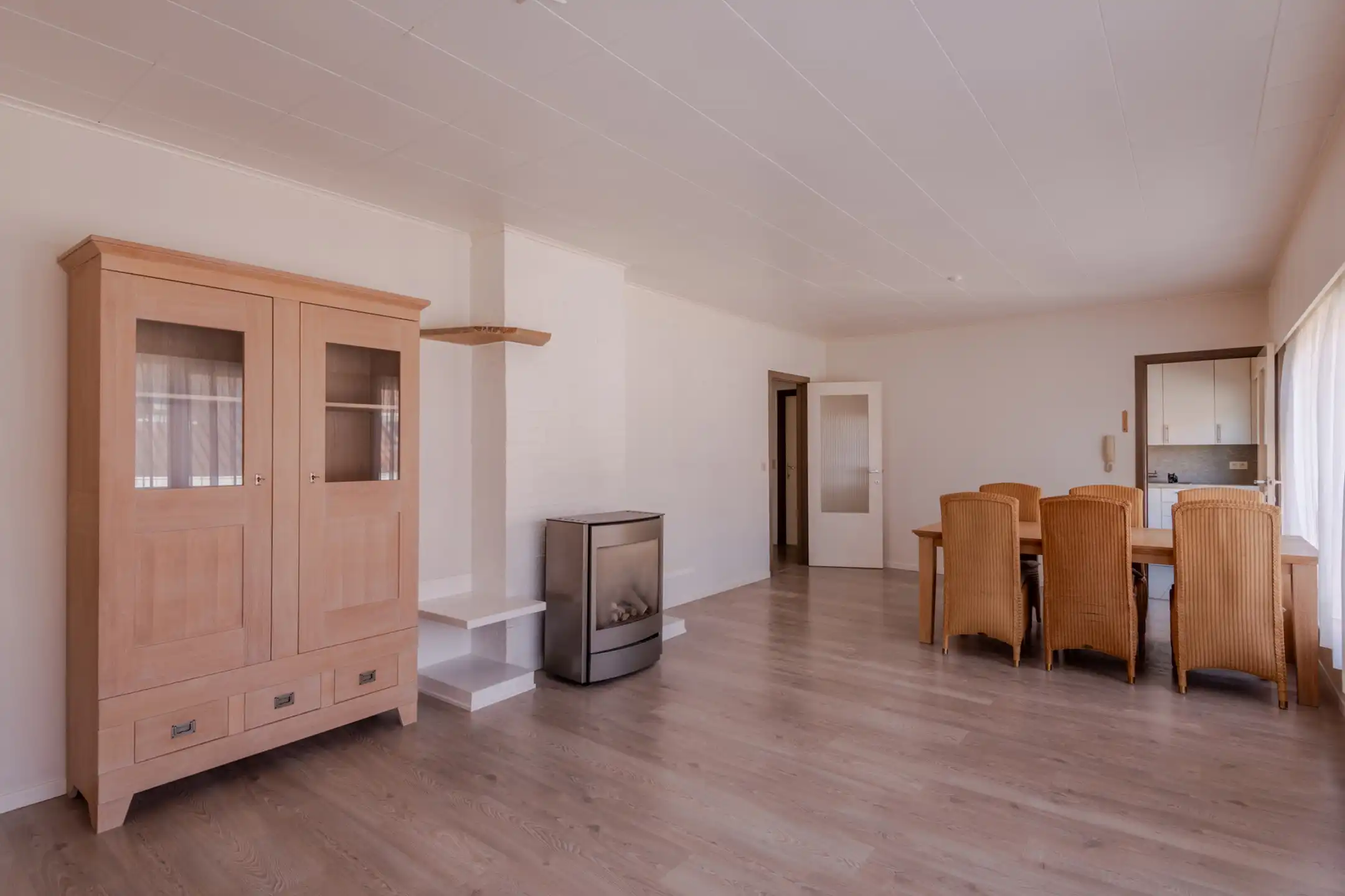 Instapklaar 2-slaapkamerappartement met zonnig terras te koop in De Panne. foto 25