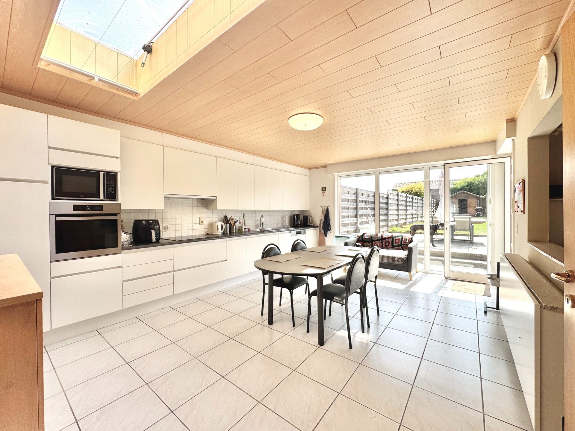 BREDEGEVEL-WONING MET 3 KAMERS, GROTE GARAGE & TUIN foto 8