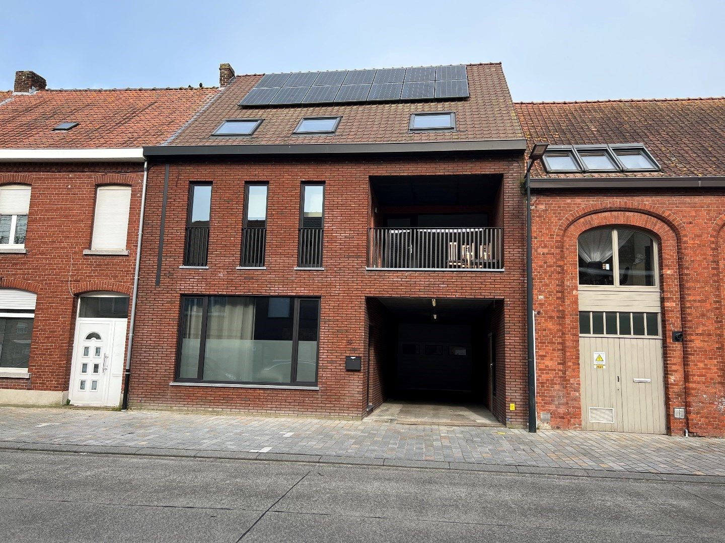 RUIM APPARTEMENT MET 3 SLAAPKAMERS EN TERRAS IN LANGEMARK foto 1