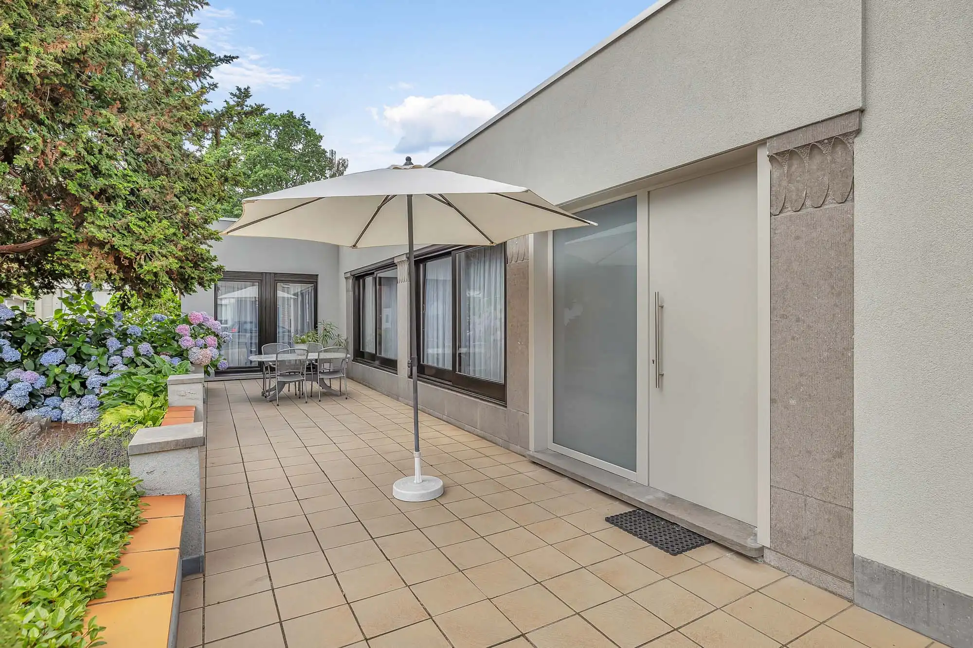 Woning met garages en bouwgrond in Deinze foto 11