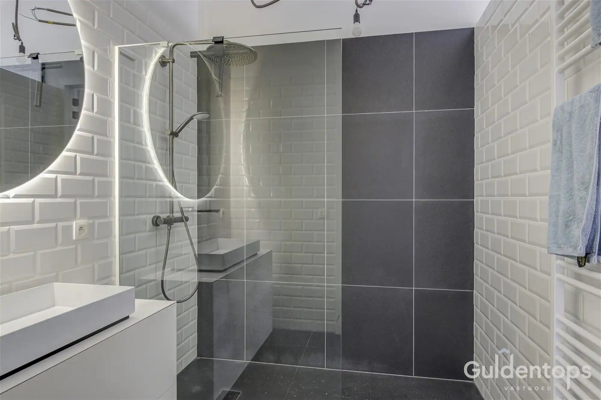 Knap energiezuinig appartement met veel charme foto 32