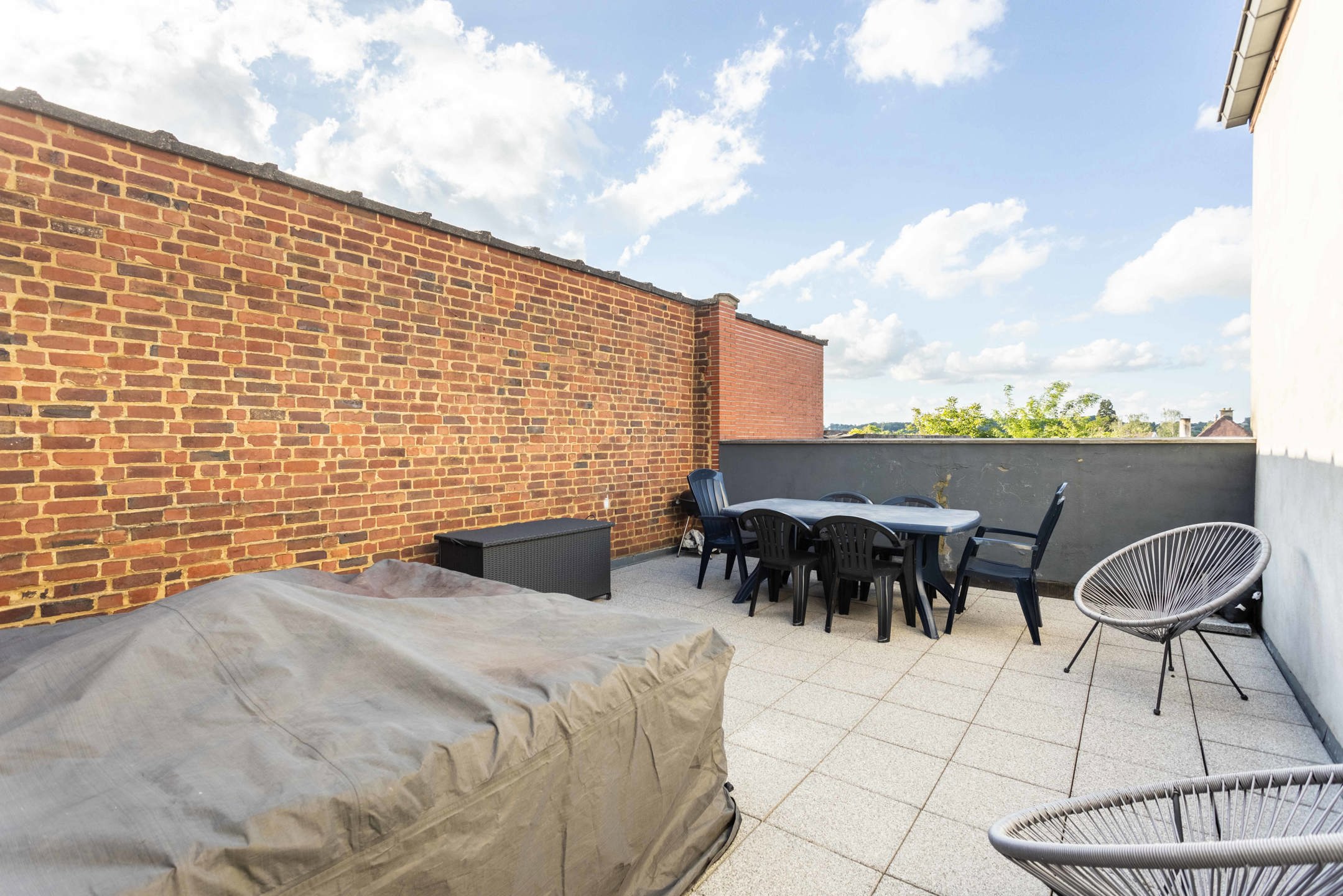 Appartement met ruim terras vlakbij het station & centrum! foto 6