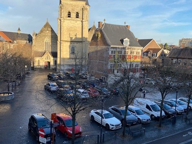 Luxueus appartement met 2 slaapkamers met zicht op marktplein foto 8