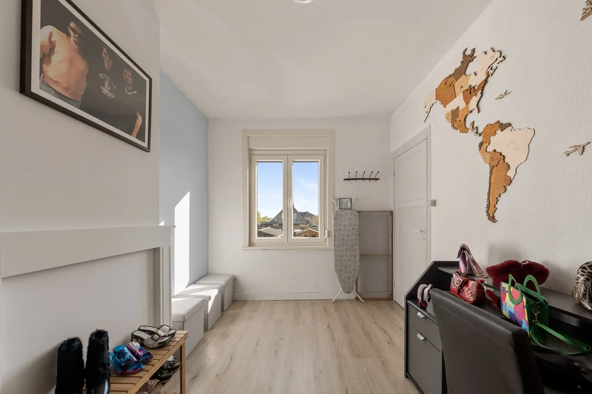 WONING | 3 KAMERS | TUIN | UITWEG MET 2 PARKINGS ACHTERAAN foto 11
