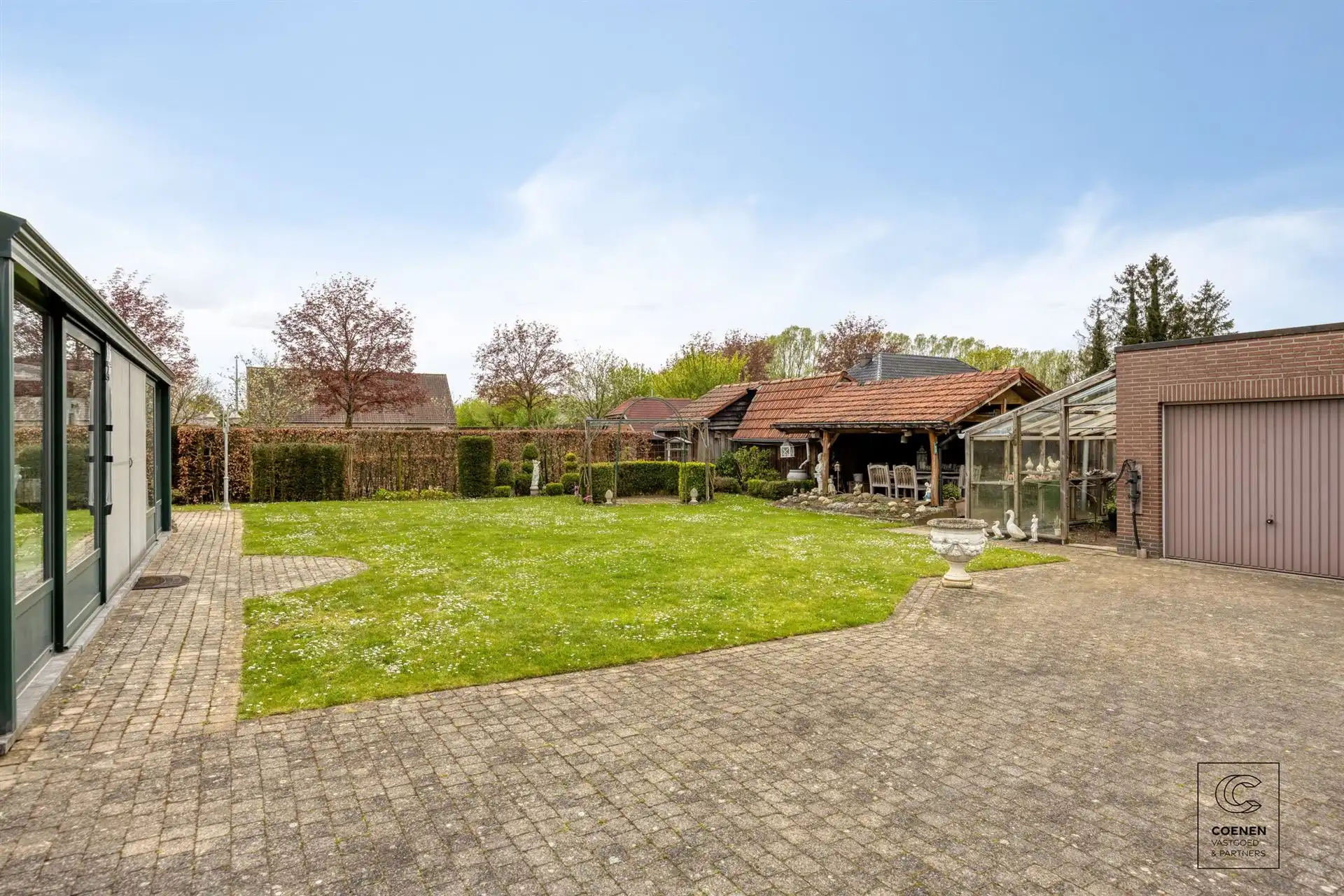 Charmante gezinswoning van 196 m², 3 slpks en 3 garages! foto 24