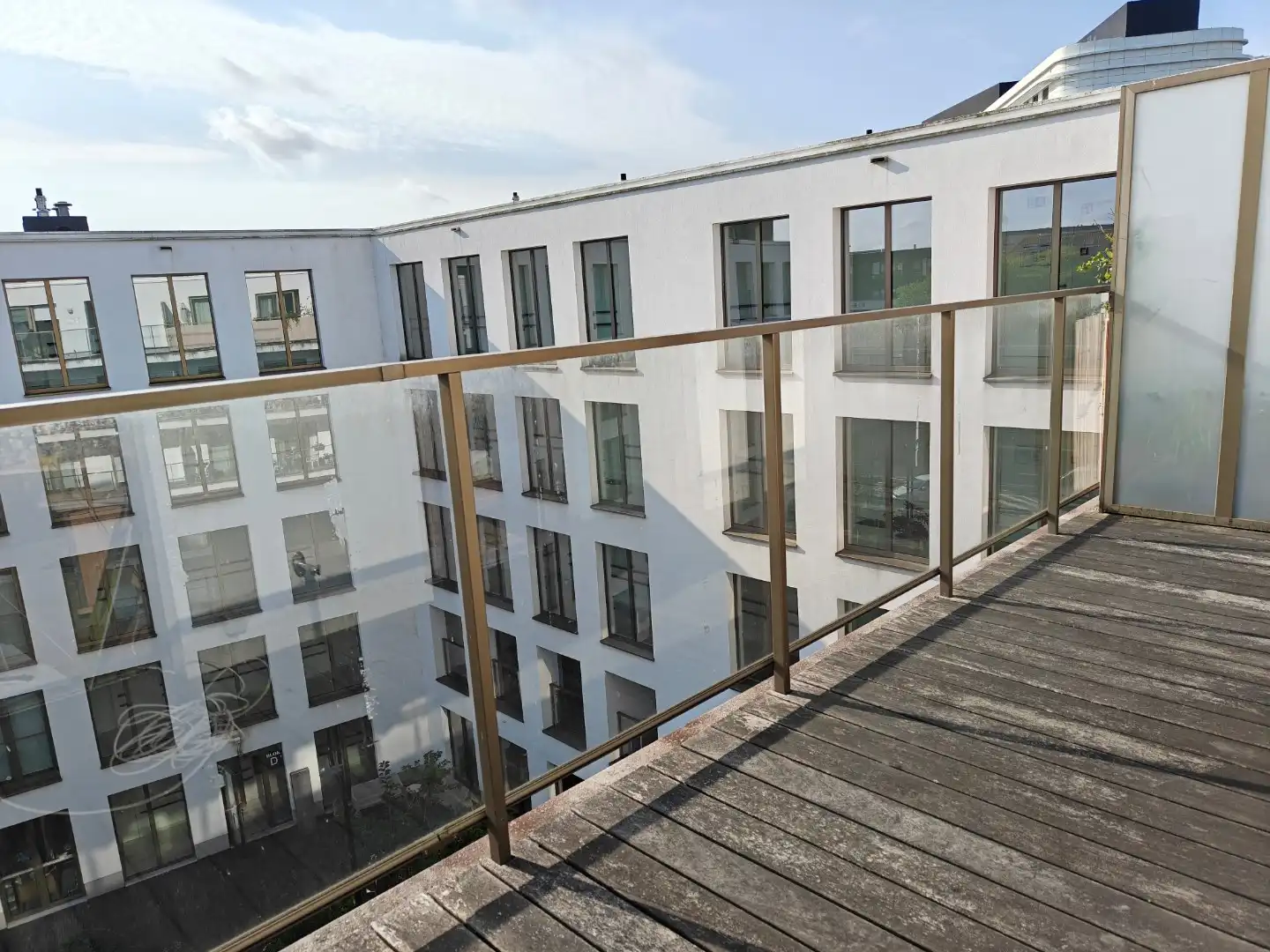 Investeringskans! Mooie service flat met terras nabij Gent centrum foto 13