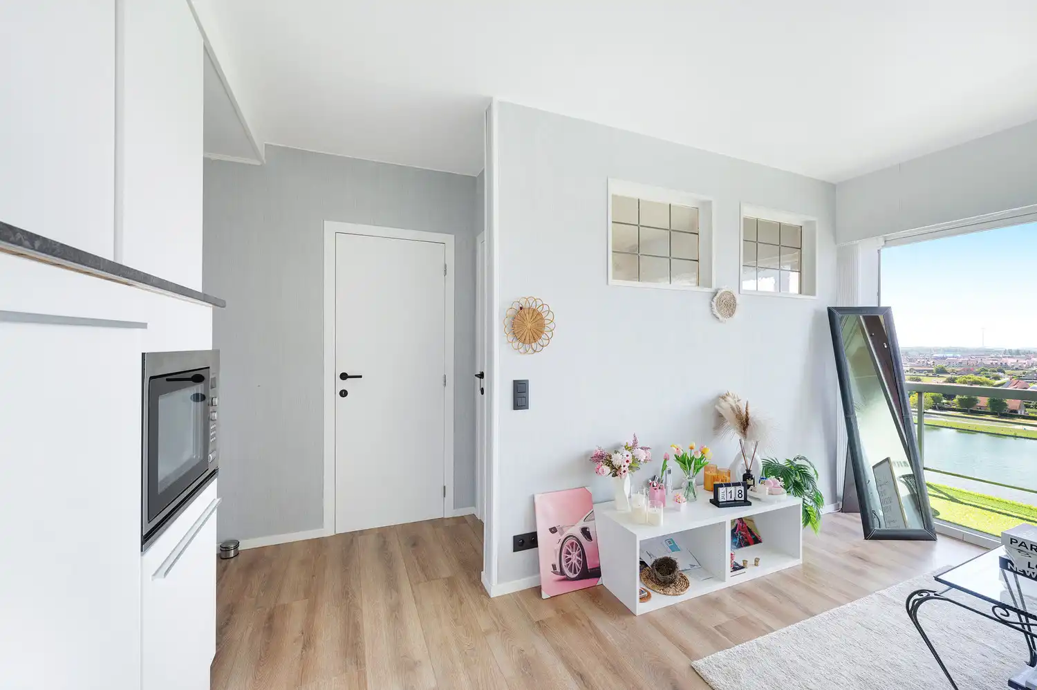 Prachtig gemeubelde vernieuwde studio/appartement met zonnig terras en open zichten foto 14