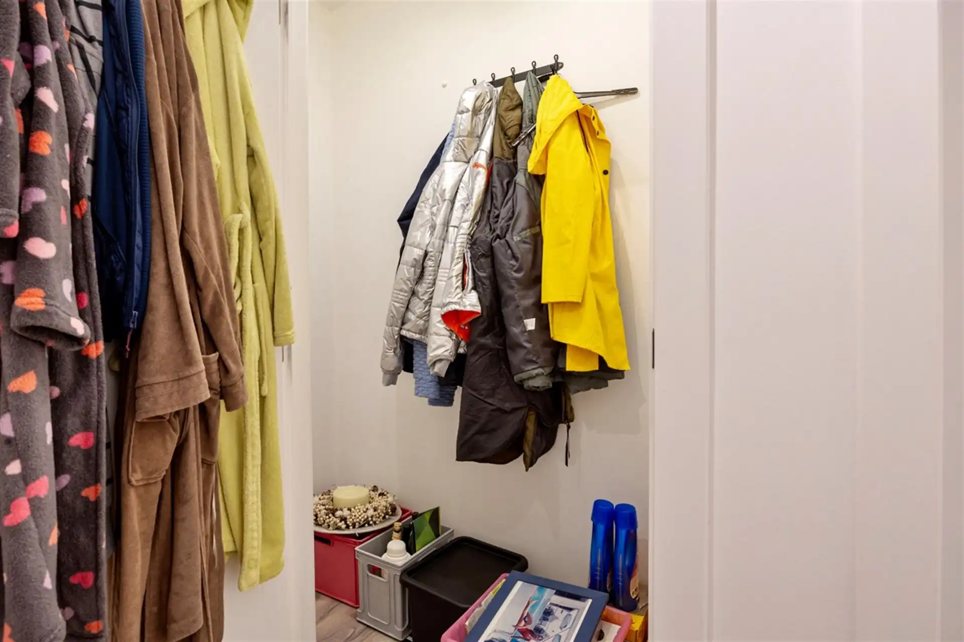 Lichtrijk nieuw 2-slaapkamer appartement met kelder  foto 14