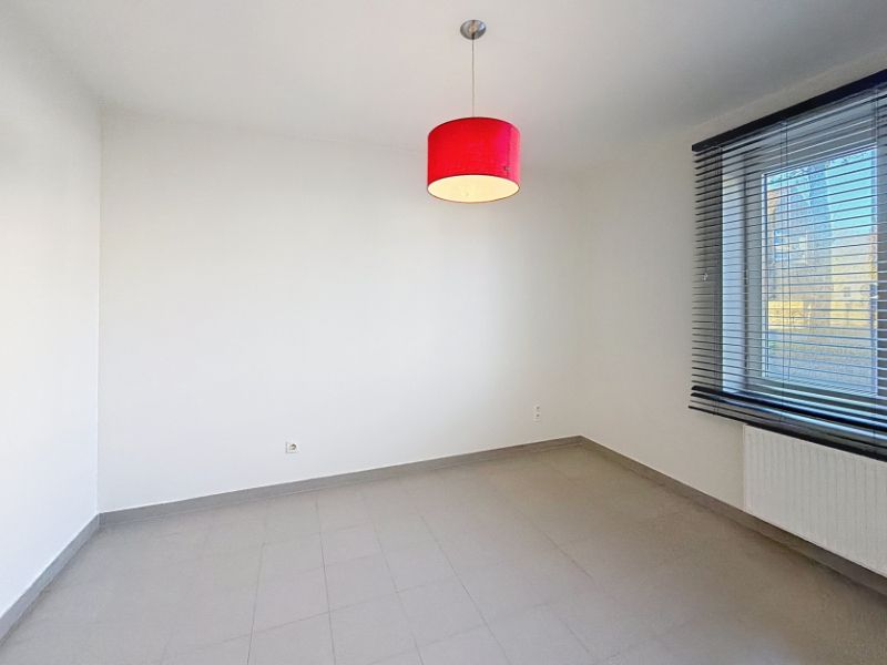 Gelijkvloers appartement met 2 slaapkamers foto 4