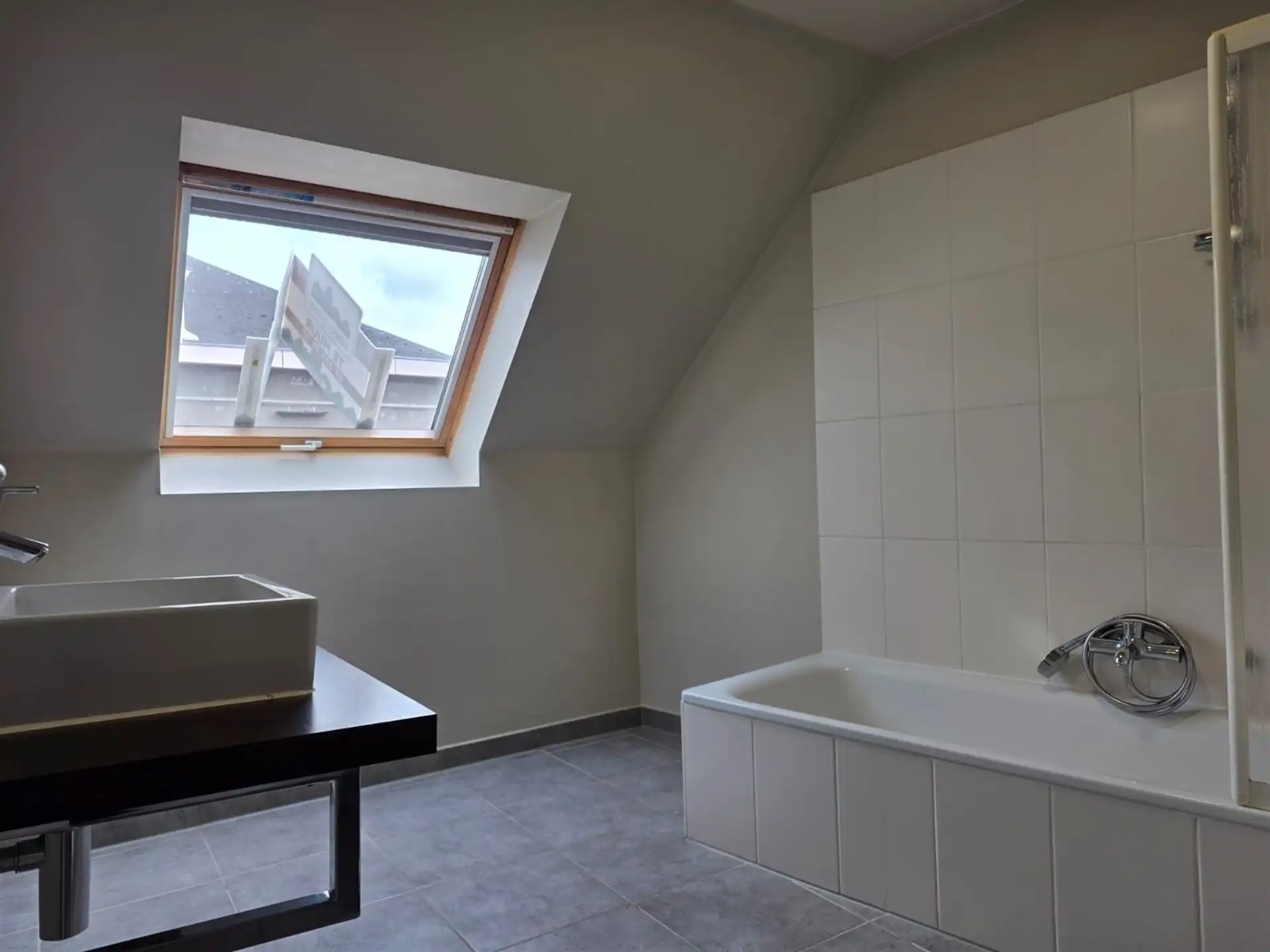 Instapklaar ruim en energiezuinig appartement met zuidgericht terras en garage foto 15