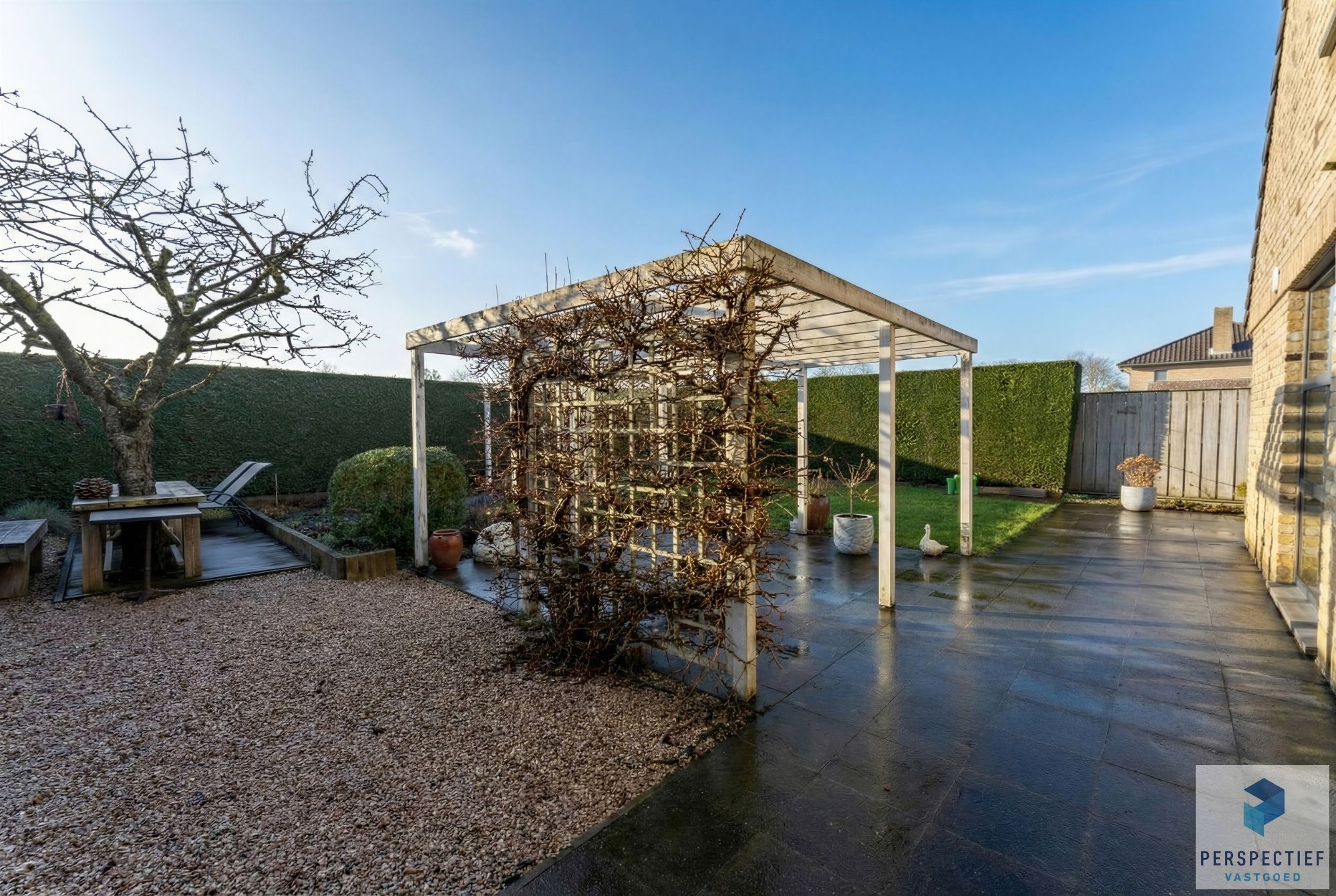 Centraal gelegen instapklare woning op 734 m² met mooie tuin foto 22