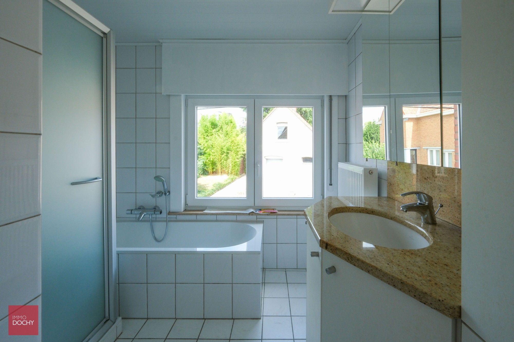Volledig vernieuwde woning op goede ligging| Buyckstraat foto 10