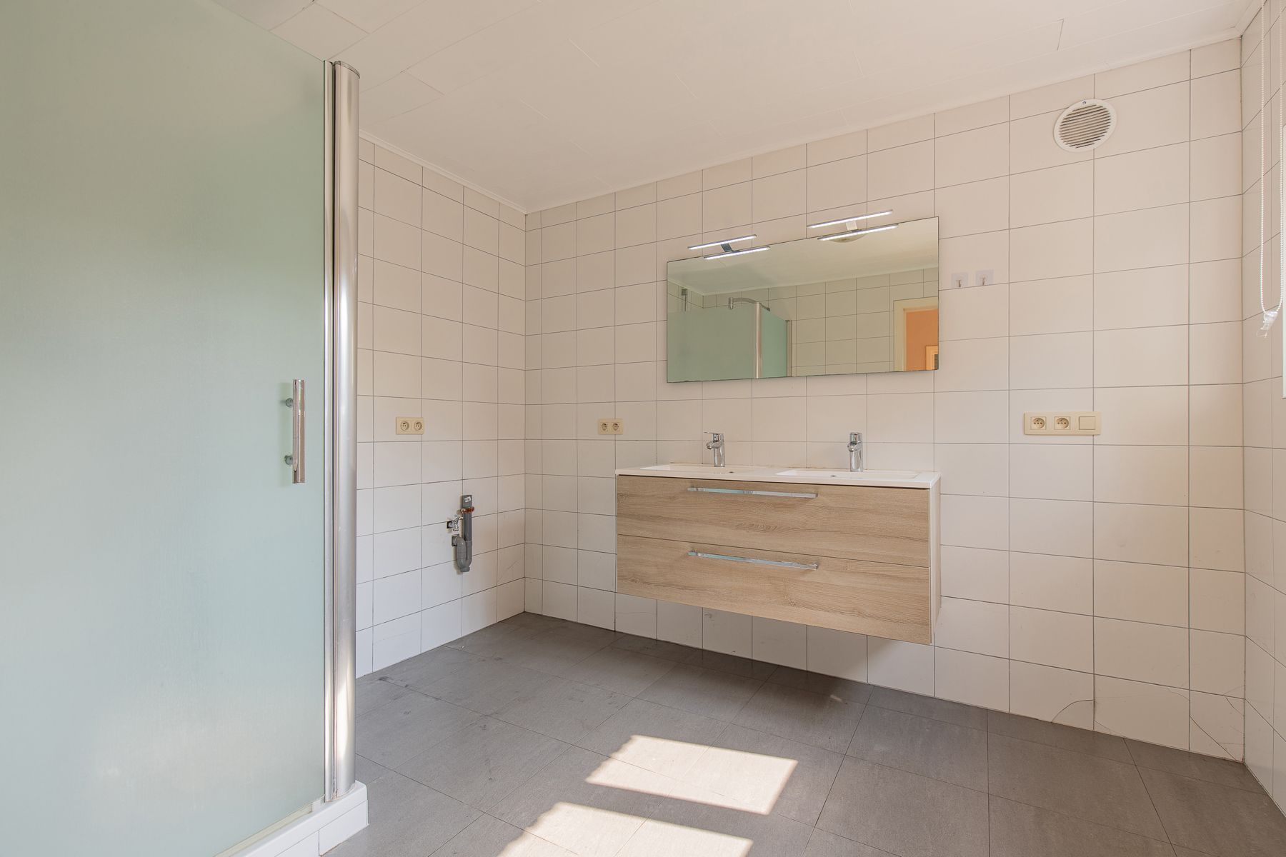 Charmante woning met potentieel foto 9